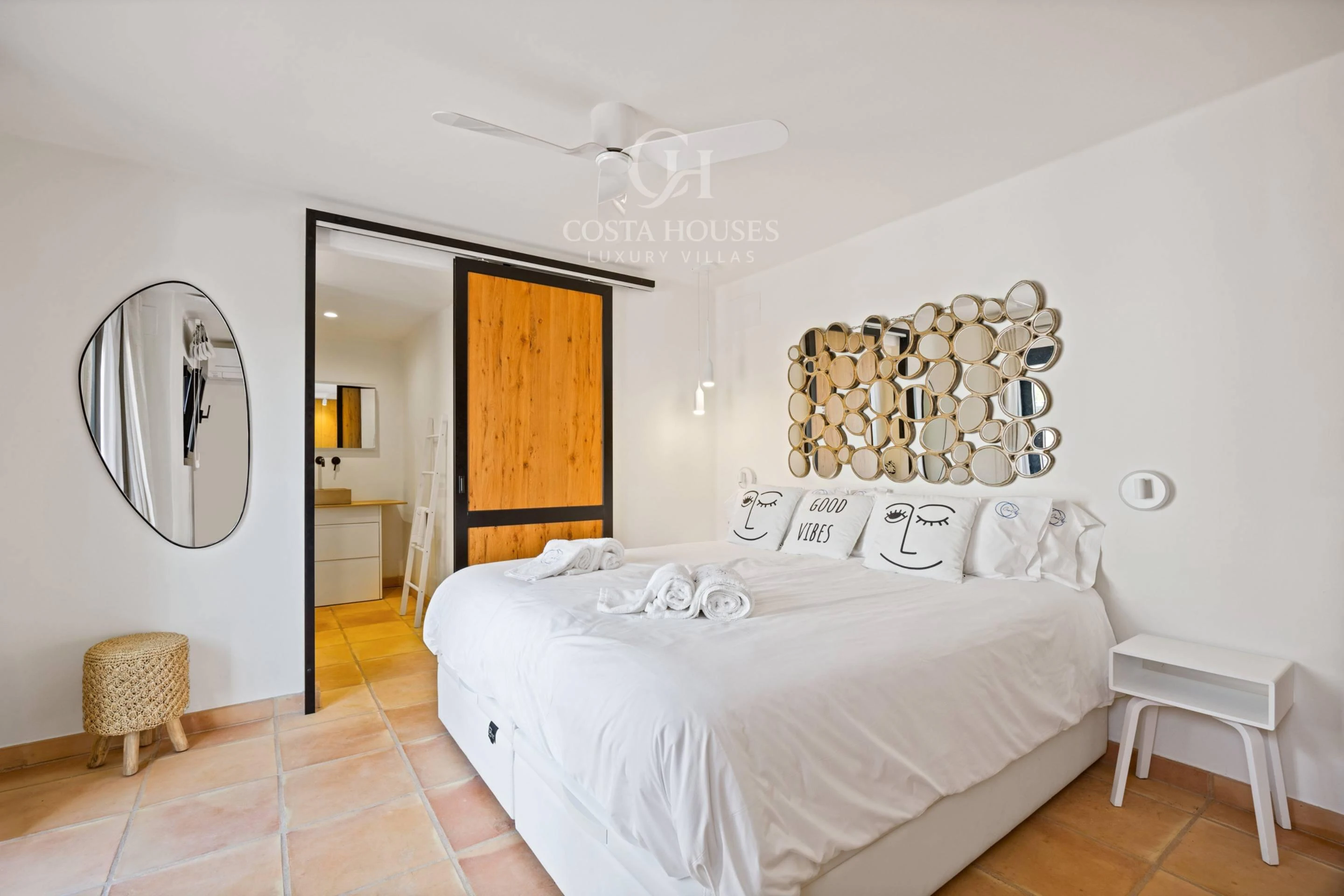 VILLA ALMA ·  REFUGIO MEDITERRÁNEO CONTEMPORÁNEO CON CASA DE INVITADOS EN JÁVEA