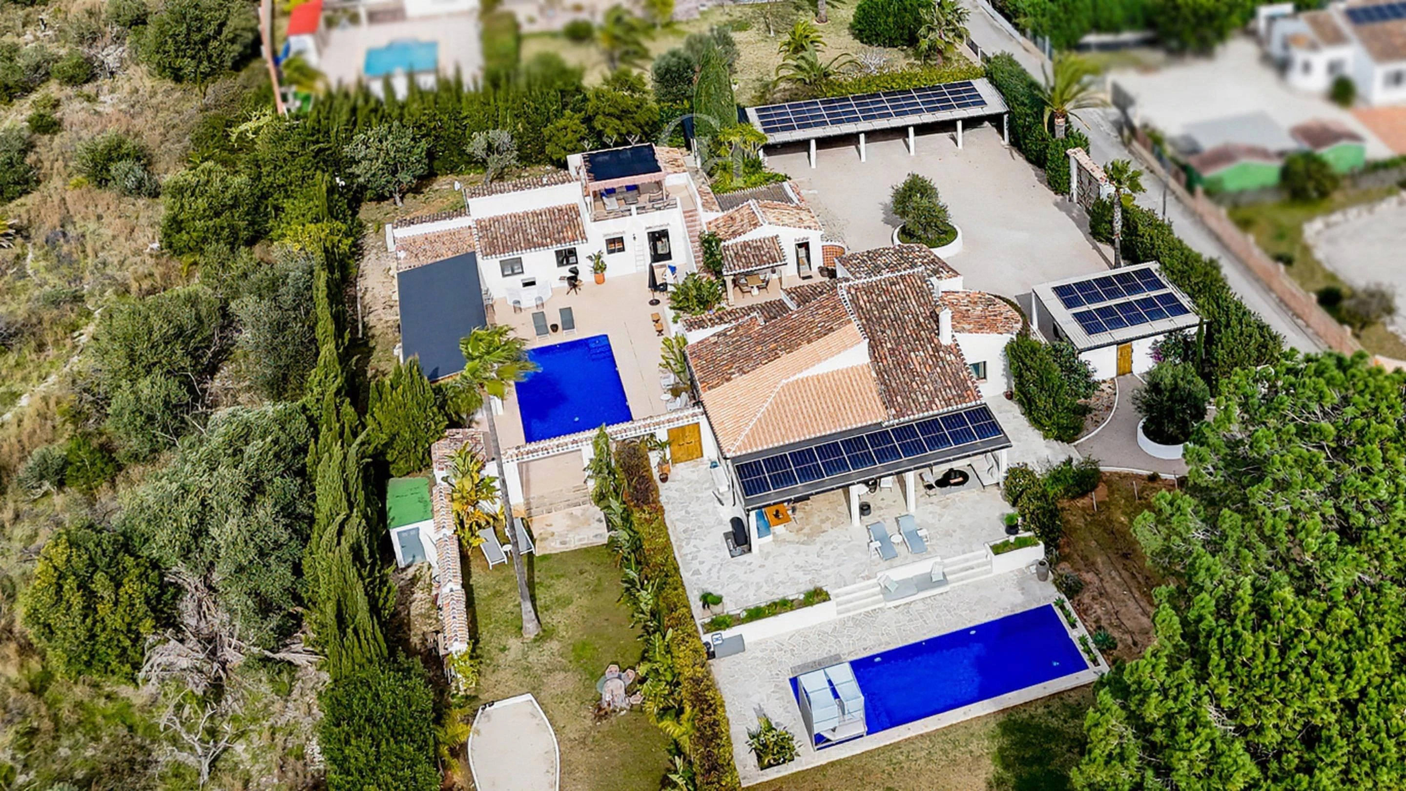 VILLA ALMA ·  REFUGIO MEDITERRÁNEO CONTEMPORÁNEO CON CASA DE INVITADOS EN JÁVEA