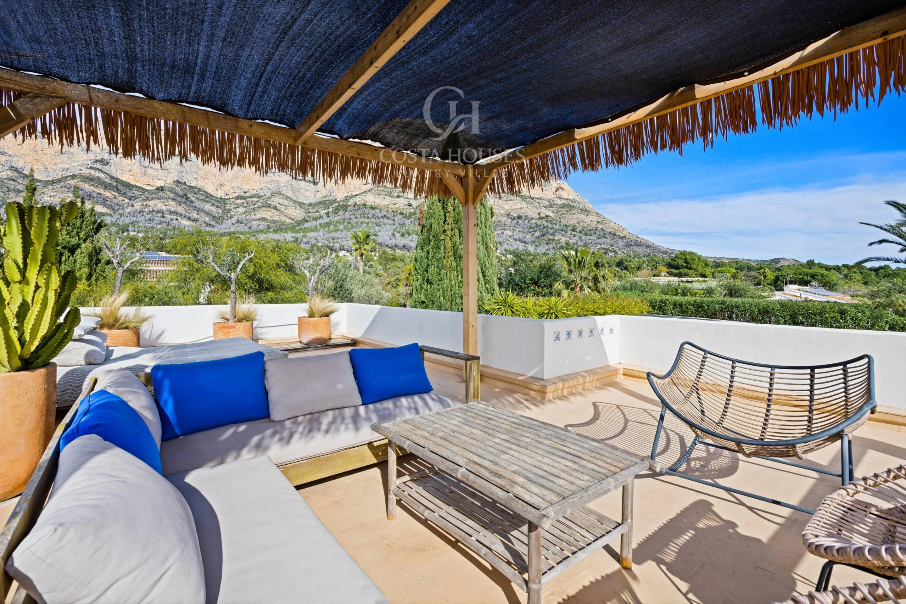 VILLA ALMA ·  REFUGIO MEDITERRÁNEO CONTEMPORÁNEO CON CASA DE INVITADOS EN JÁVEA