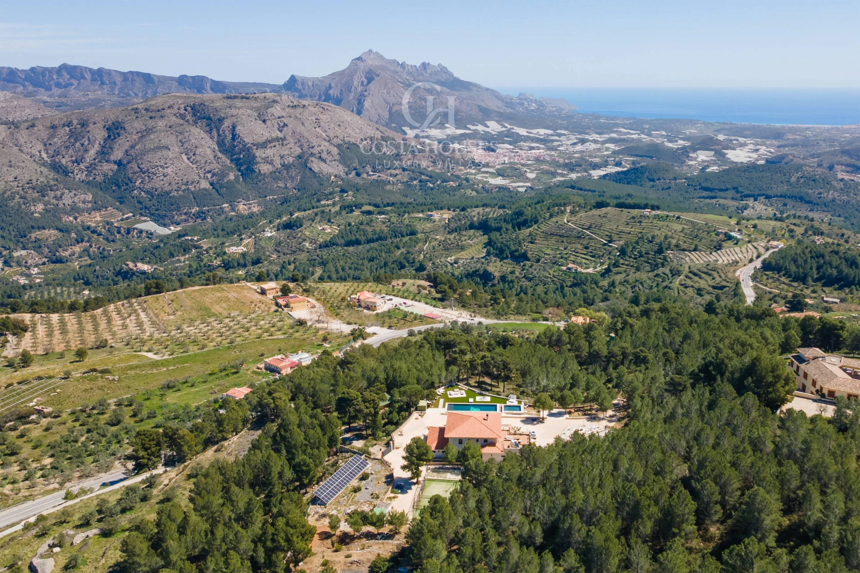 2854VL_SIERRAAZUL - FINCA SIERRA AZUL · REFUGIO PRIVADO ENTRE MAR Y MONTAÑA EN LA COSTA BLANCA NORTE