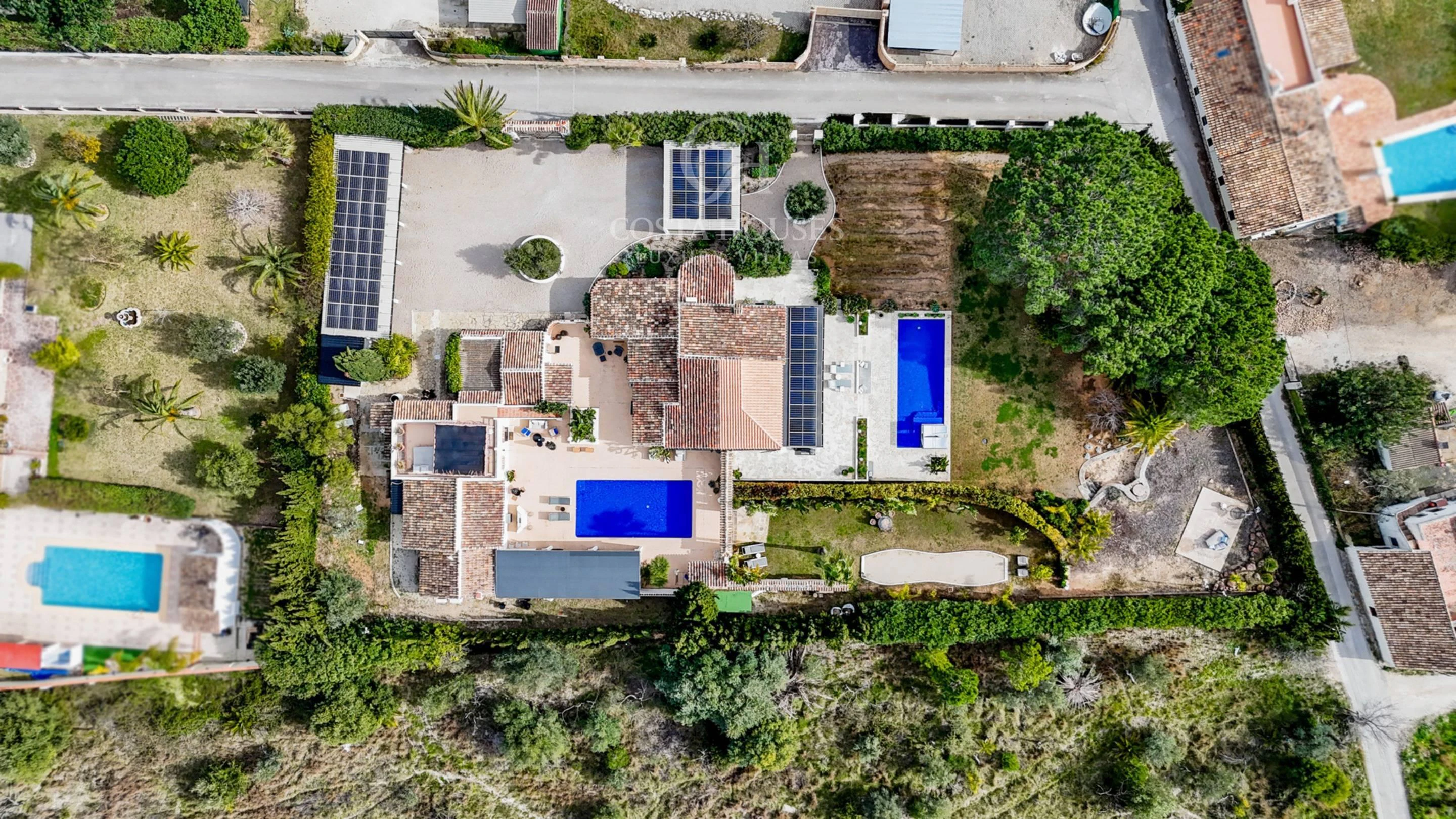 VILLA ALMA ·  REFUGIO MEDITERRÁNEO CONTEMPORÁNEO CON CASA DE INVITADOS EN JÁVEA
