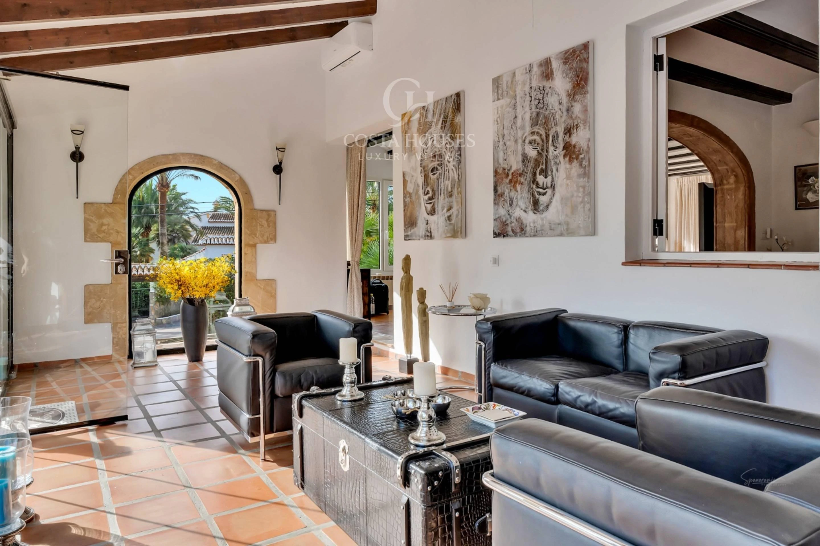 2860V_TOSCA - VILLA TOSCA · ARQUITECTURA MEDITERRANEA Y PRIVACIDAD EN LA LLUCA JAVEA