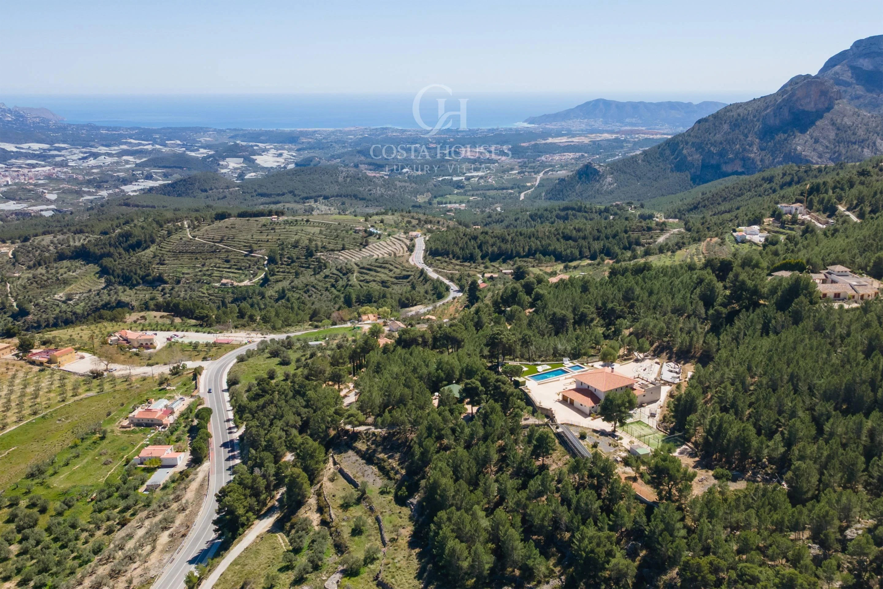 2854VL_SIERRAAZUL - FINCA SIERRA AZUL · REFUGIO PRIVADO ENTRE MAR Y MONTAÑA EN LA COSTA BLANCA NORTE