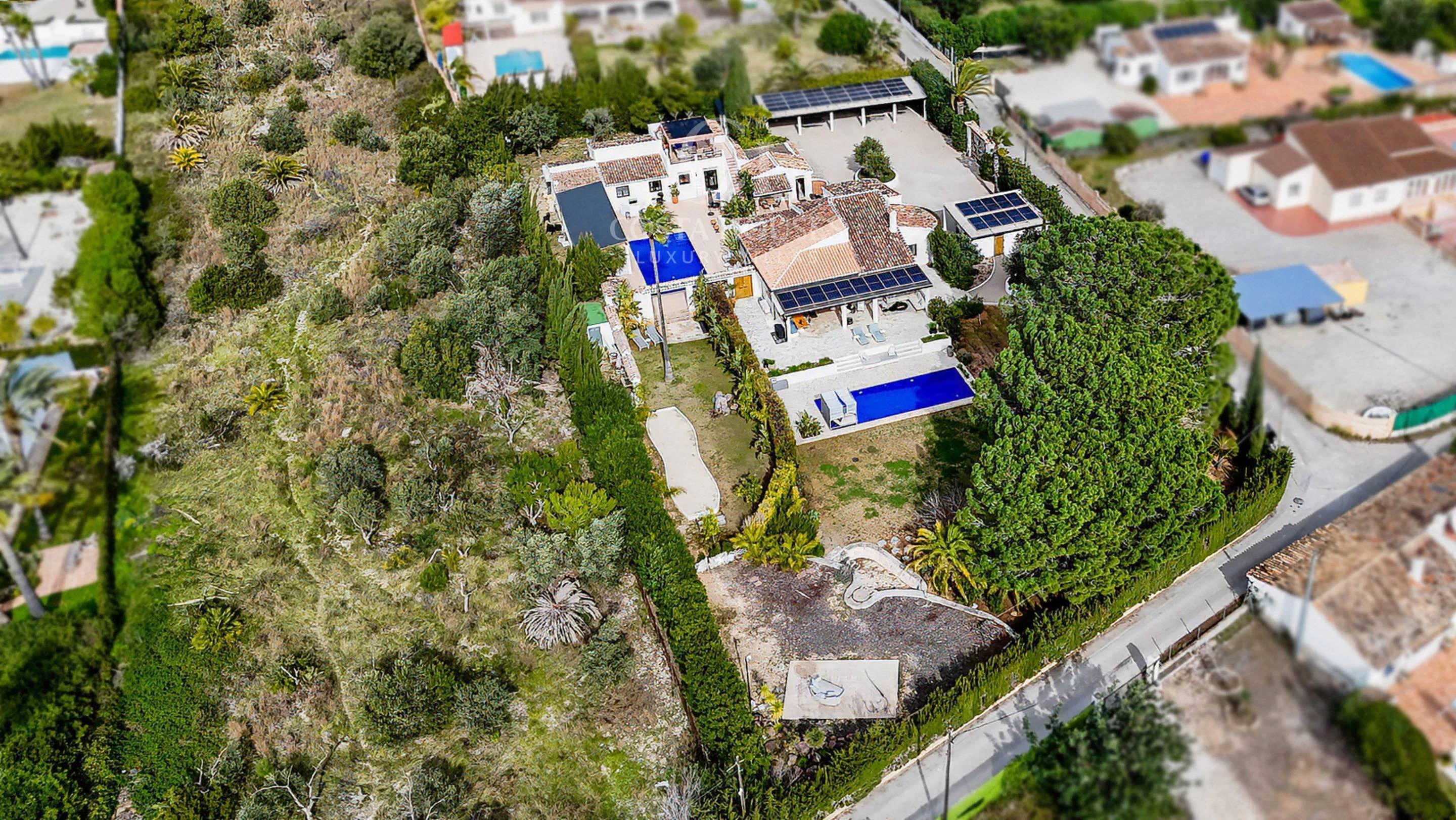 VILLA ALMA ·  REFUGIO MEDITERRÁNEO CONTEMPORÁNEO CON CASA DE INVITADOS EN JÁVEA