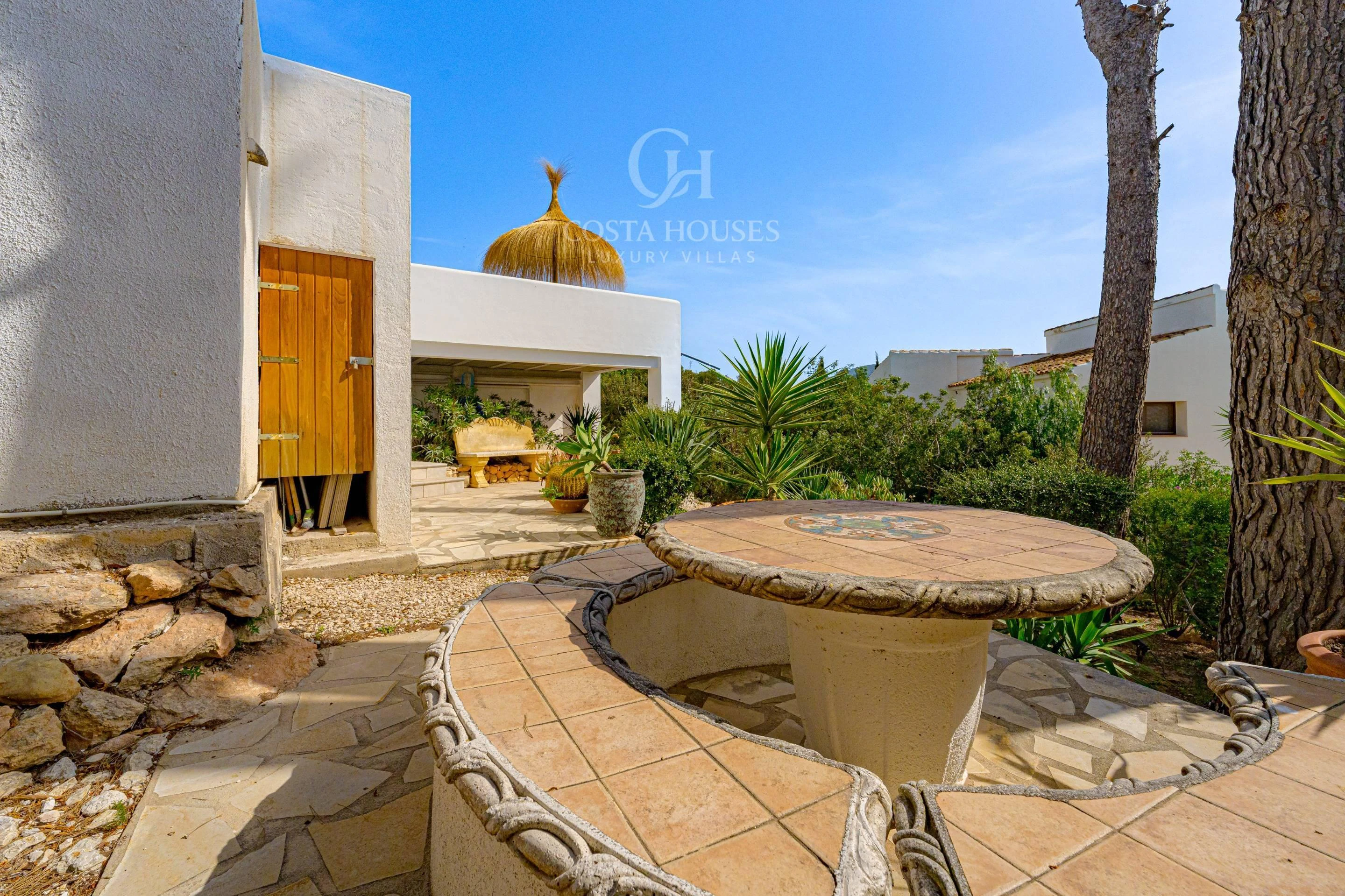 2859V_BRISAMORAIRA - VILLA BRISA MORAIRA · MAR, LUZ Y ESENCIA MEDITERRANEA EN LA SABATERA