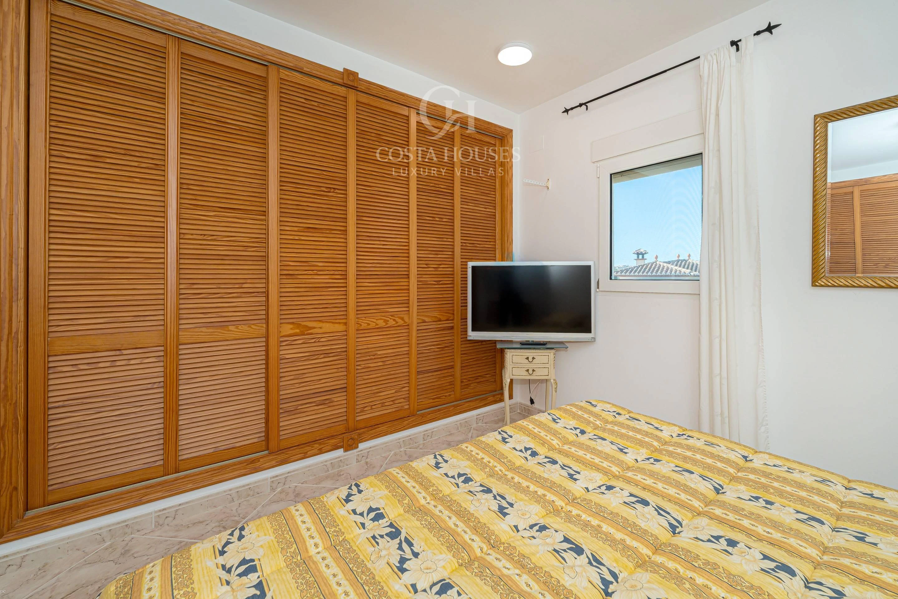 2858V_LUZSERENA - VILLA LUZ SERENA · PRIVATSPHÄRE, NATÜRLICHES LICHT UND MEDITERRANER LEBENSSTIL IN JAVEA
