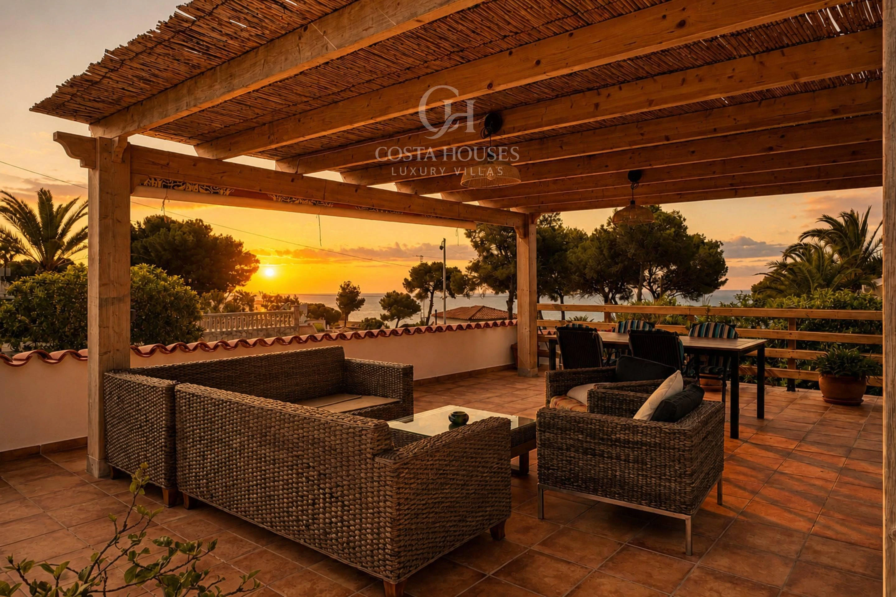 VILLA BALCON AZUL · ESENCIA MEDITERRANEA CON VISTAS AL MAR EN JAVEA