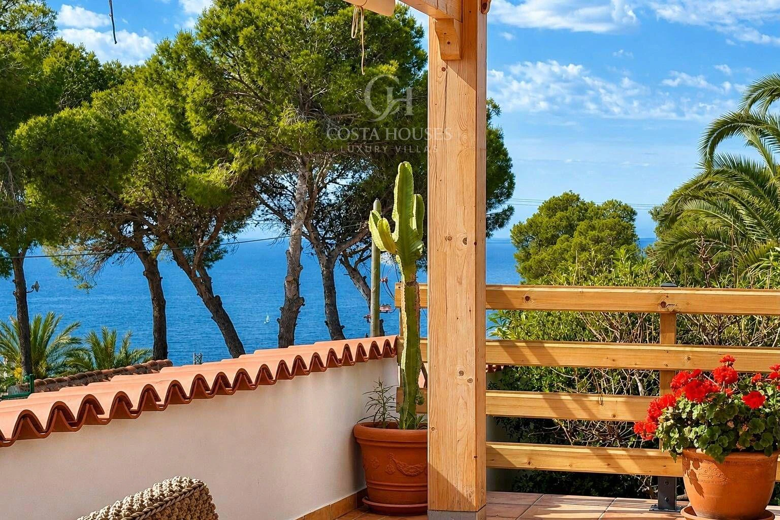VILLA BALCON AZUL · ESENCIA MEDITERRANEA CON VISTAS AL MAR EN JAVEA