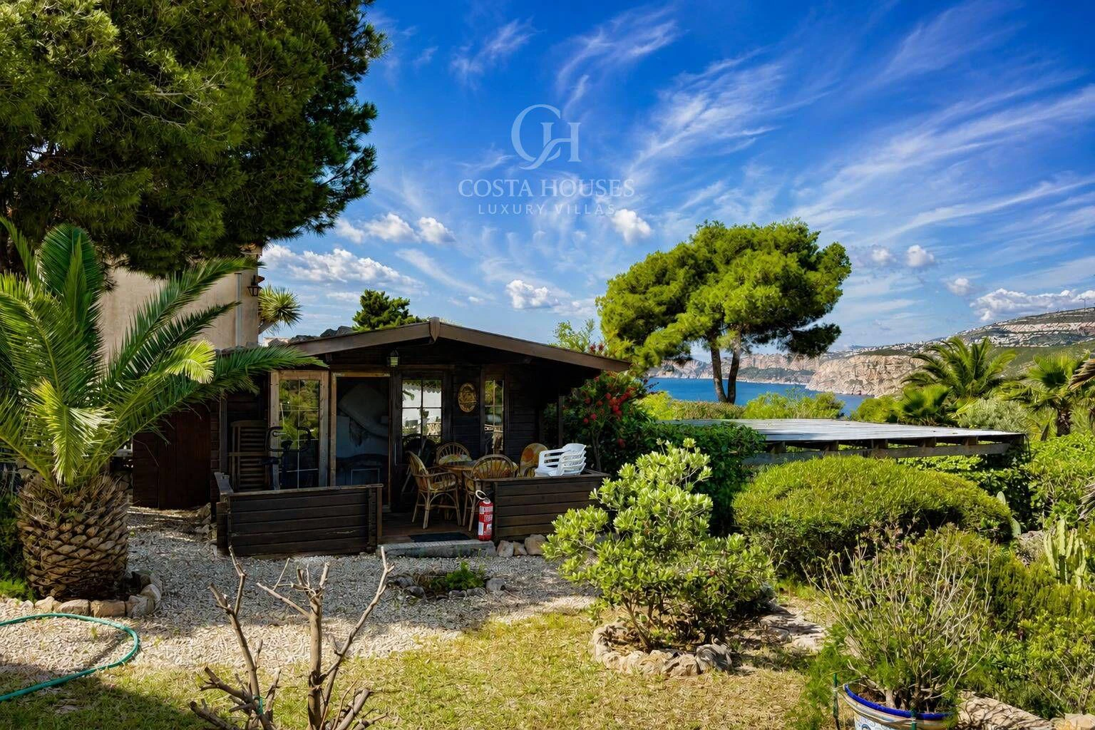 VILLA BALCON AZUL · ESENCIA MEDITERRANEA CON VISTAS AL MAR EN JAVEA