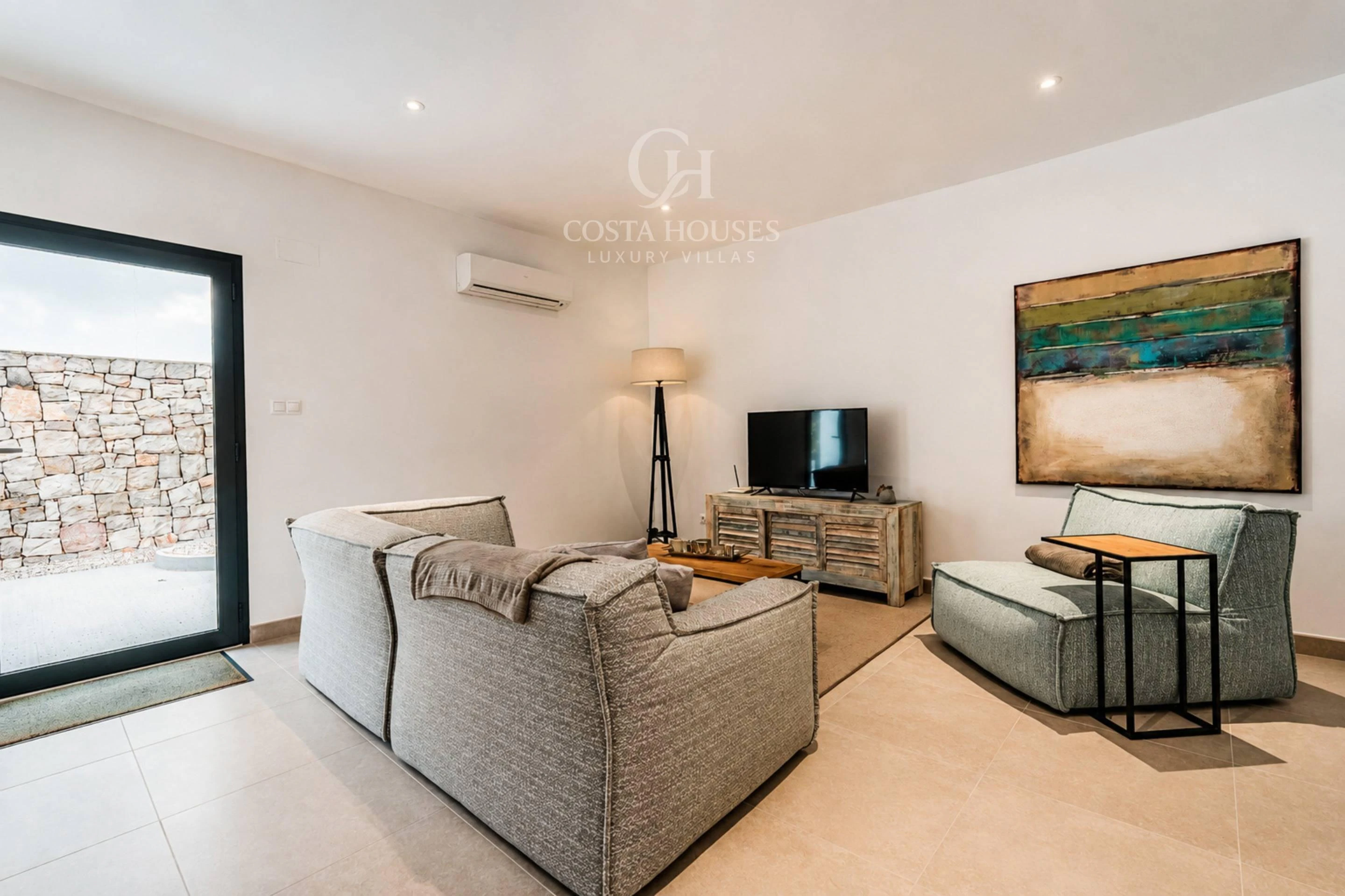 VILLA LUZ DEL SUR · PRIVACIDAD Y DISEÑO CONTEMPORANEO EN SOLPARK MORAIRA