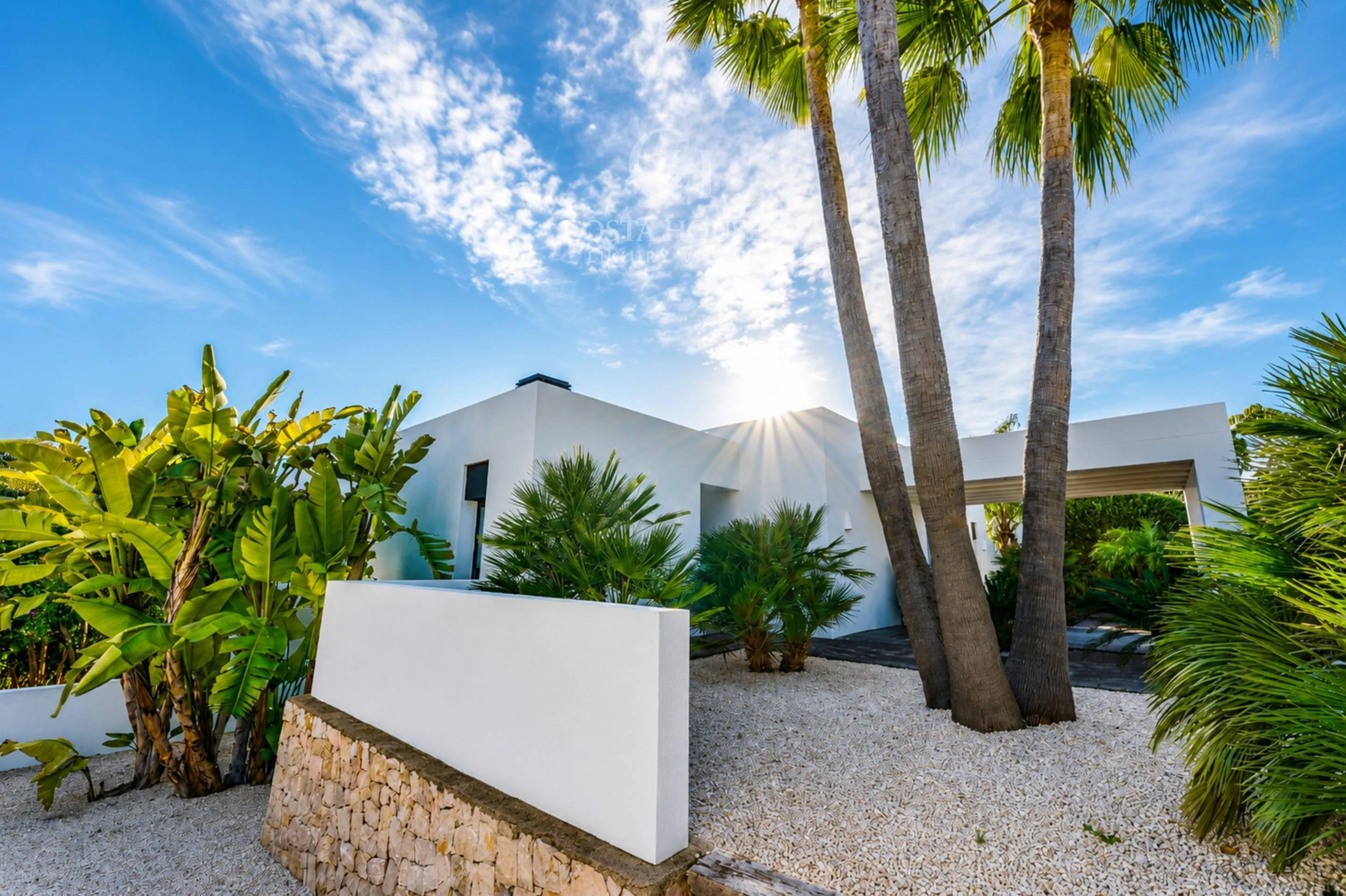 VILLA LUZ DEL SUR · PRIVACIDAD Y DISEÑO CONTEMPORANEO EN SOLPARK MORAIRA