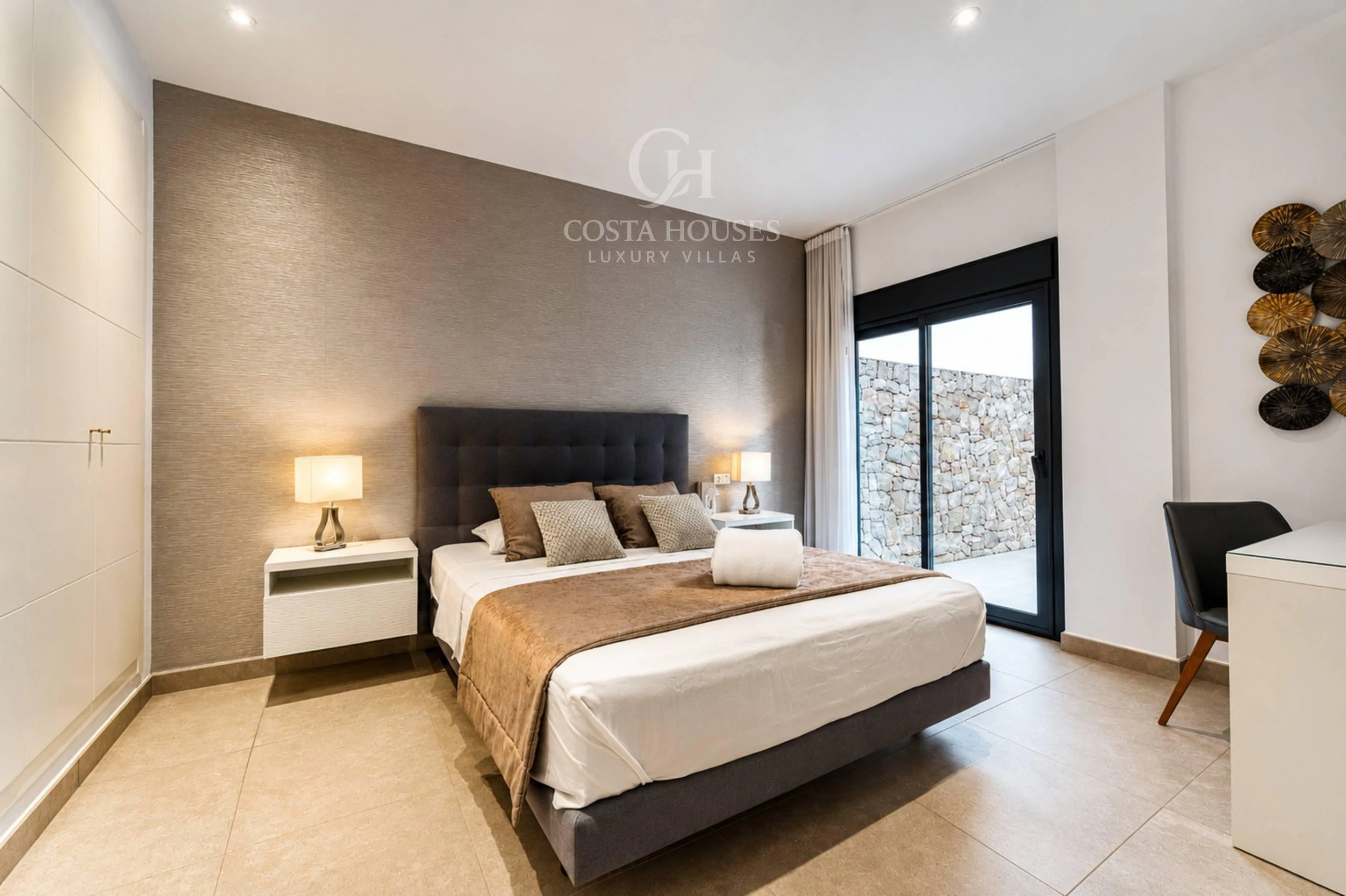 VILLA LUZ DEL SUR · PRIVACIDAD Y DISEÑO CONTEMPORANEO EN SOLPARK MORAIRA