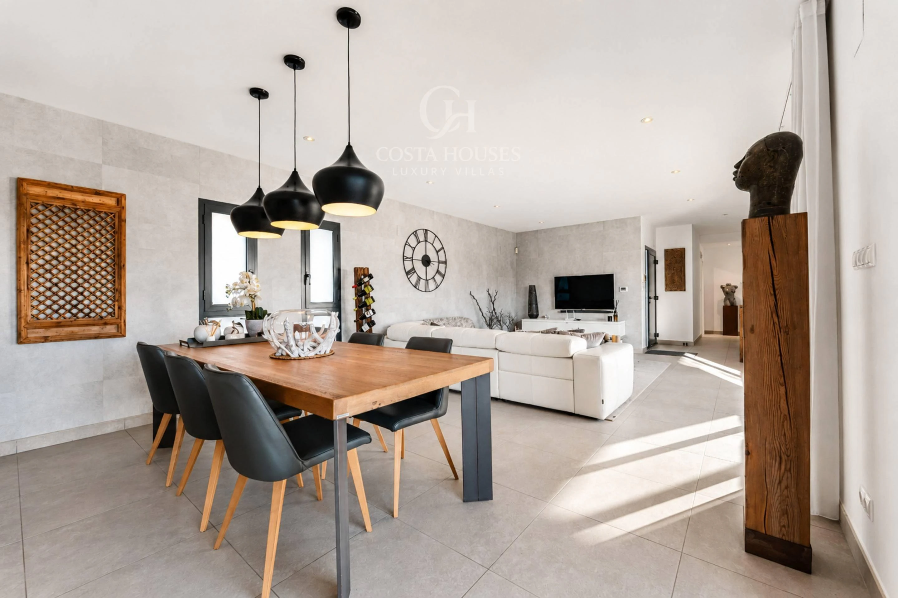 VILLA LUZ DEL SUR · PRIVACIDAD Y DISEÑO CONTEMPORANEO EN SOLPARK MORAIRA