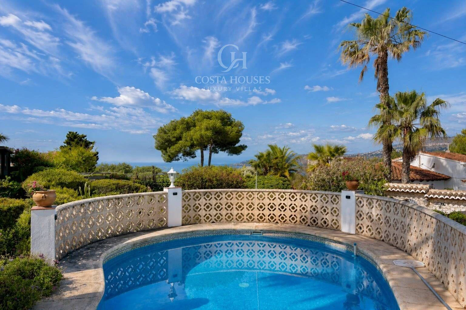 VILLA BALCON AZUL · ESENCIA MEDITERRANEA CON VISTAS AL MAR EN JAVEA