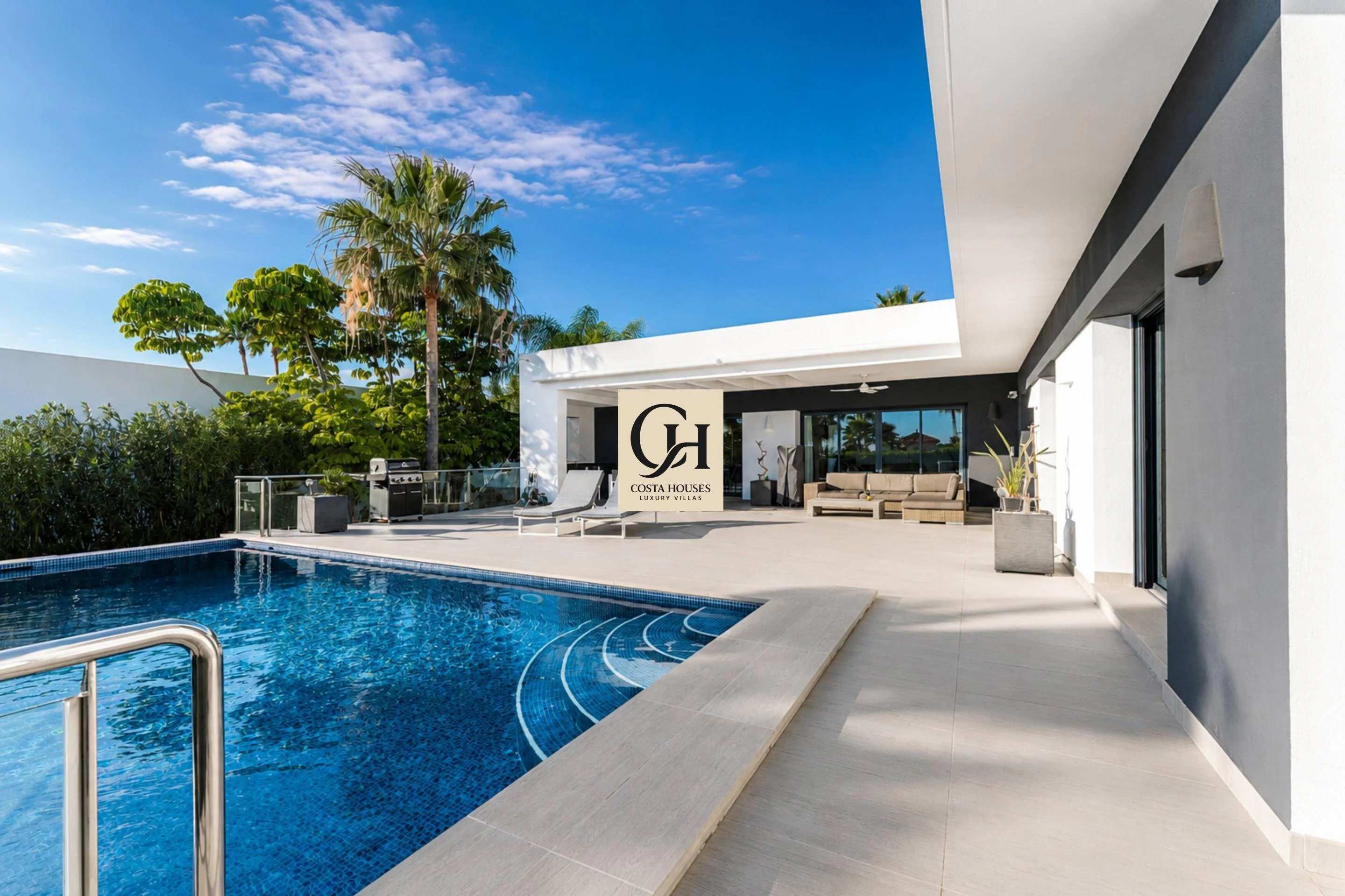 VILLA LUZ DEL SUR · PRIVACIDAD Y DISEÑO CONTEMPORANEO EN SOLPARK MORAIRA
