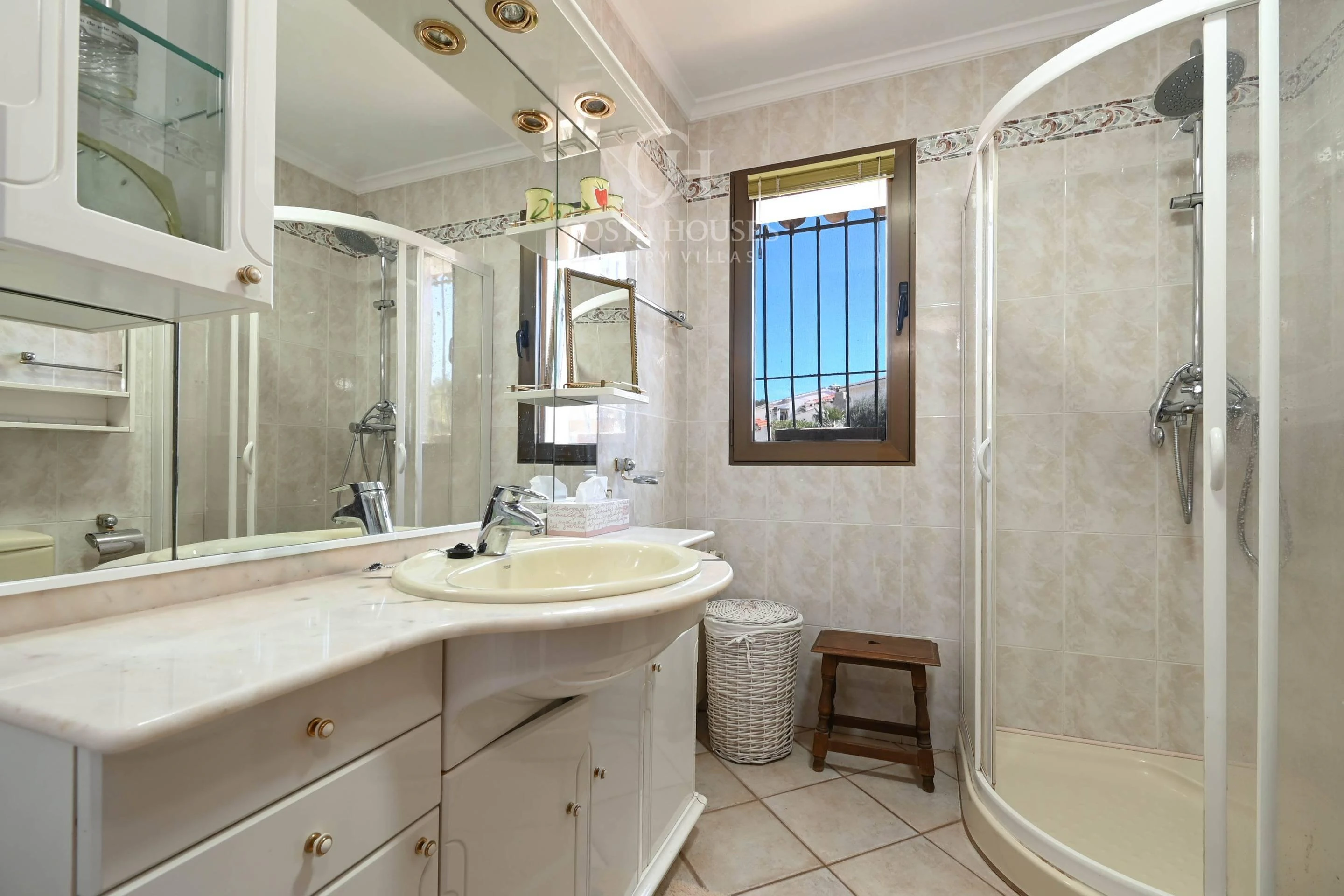 2850V_EUCALIPTO - VILLA EUCALIPTO · VUES MER ET FORT POTENTIEL DE VALORISATION À JÁVEA