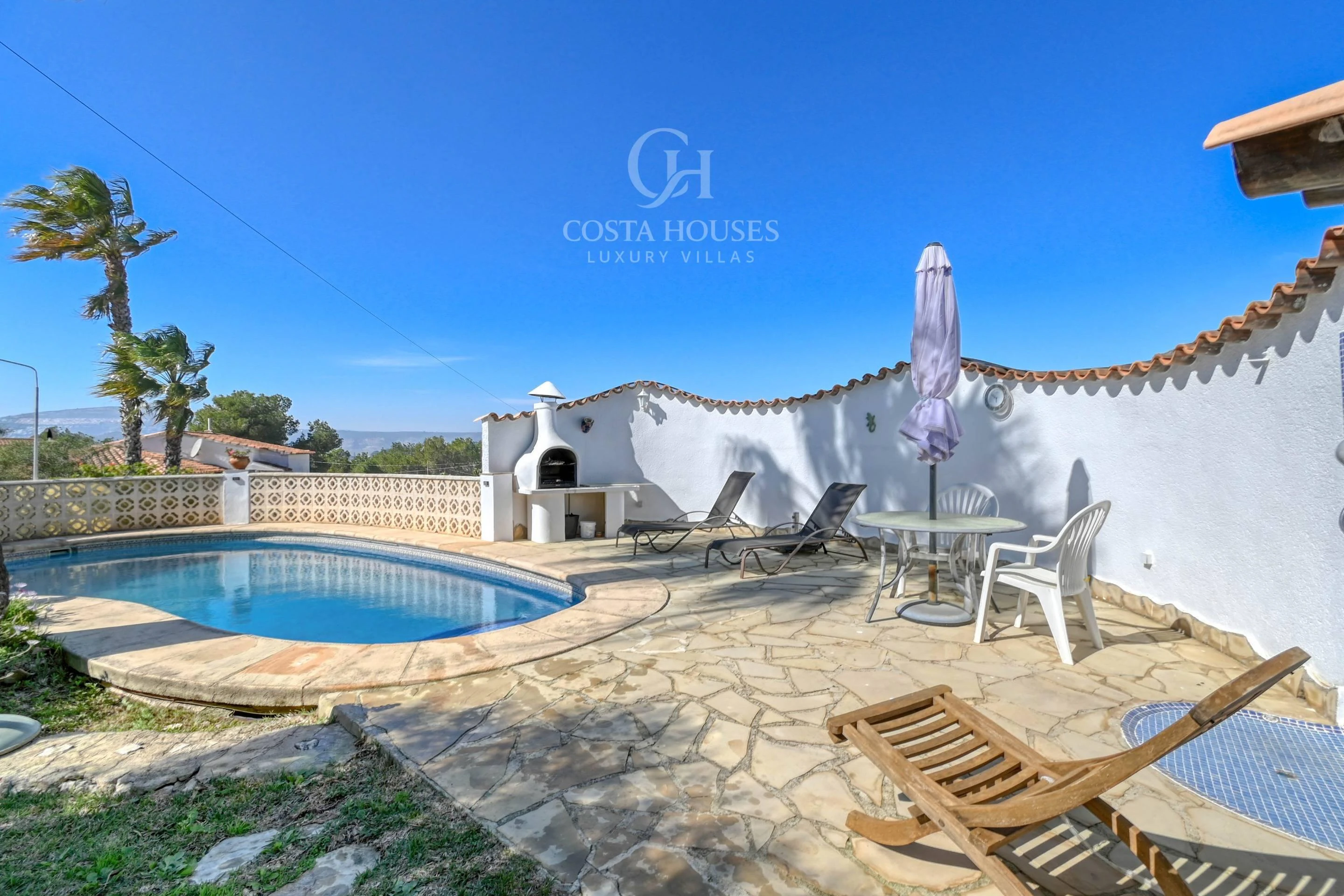 2850V_EUCALIPTO - VILLA EUCALIPTO · VUES MER ET FORT POTENTIEL DE VALORISATION À JÁVEA
