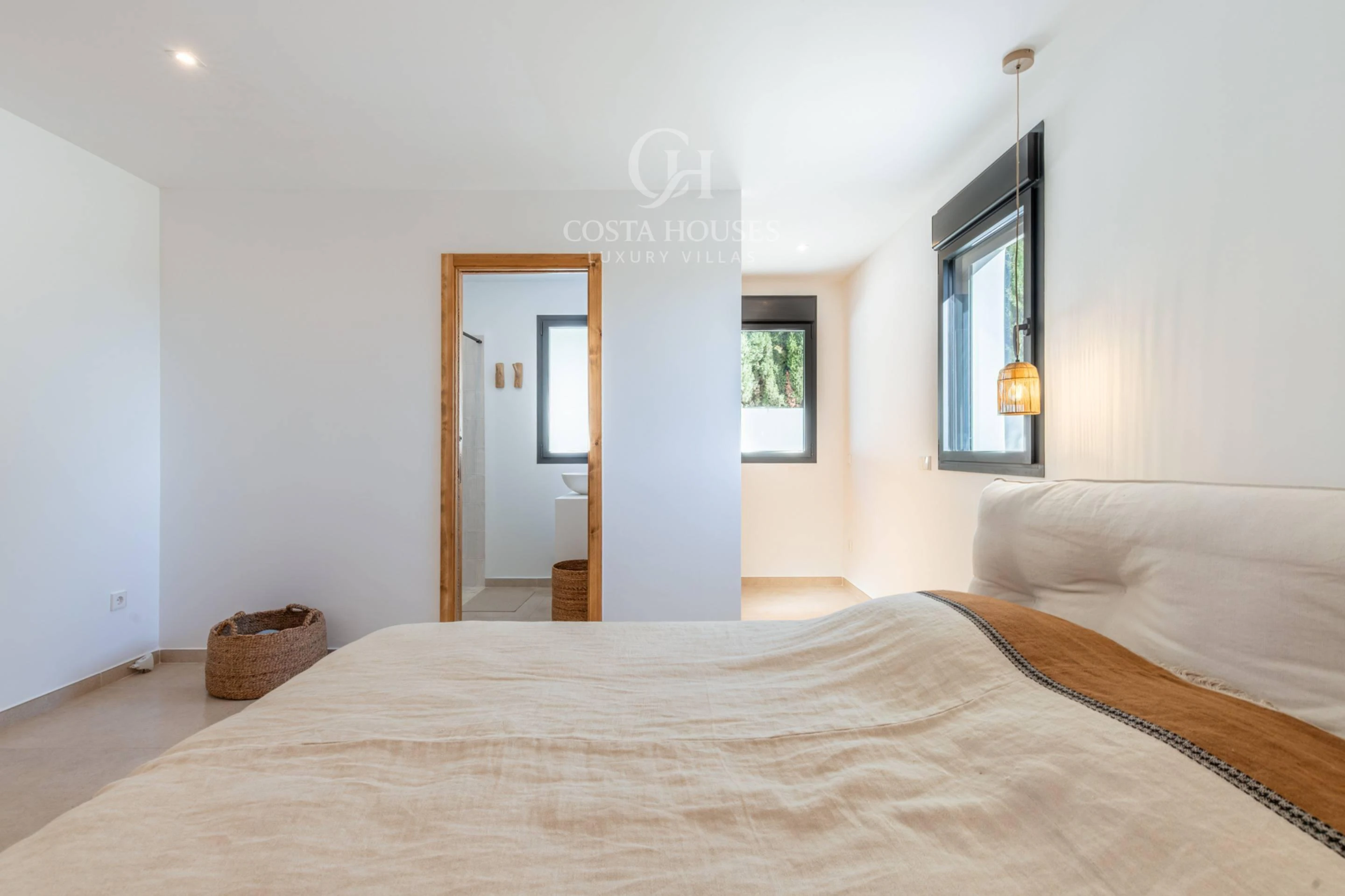 2867VL_AZULIA - VILLA AZULIA · LUMIERE IBIZA ET HORIZON MEDITERRANEEN A MORAIRA