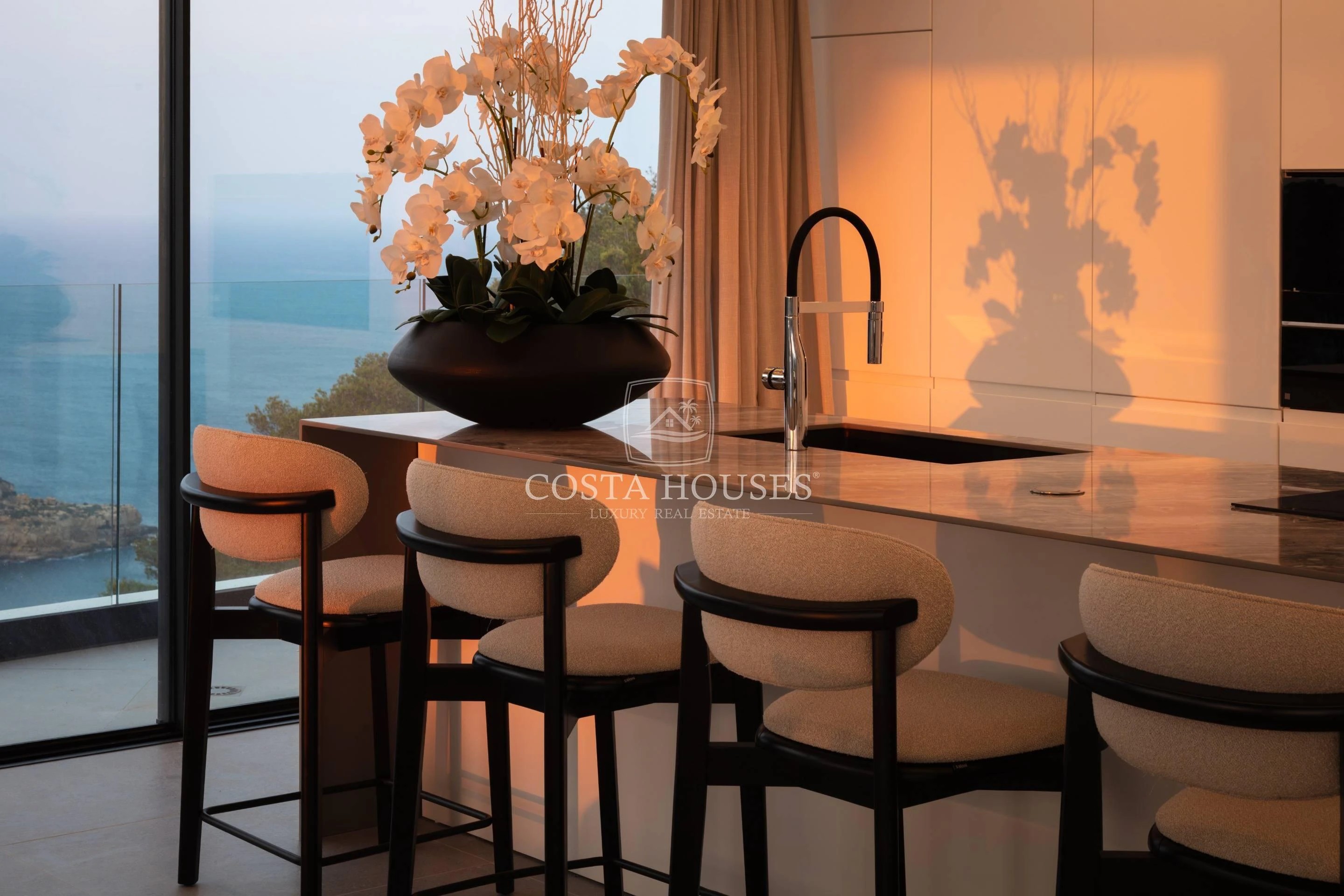 2691VL_THE-HILL - VILLA THE HILL · VILLA CONTEMPORÁNEA CON VISTAS AL MAR EN VENTA EN JÁVEA, COSTA BLANCA
