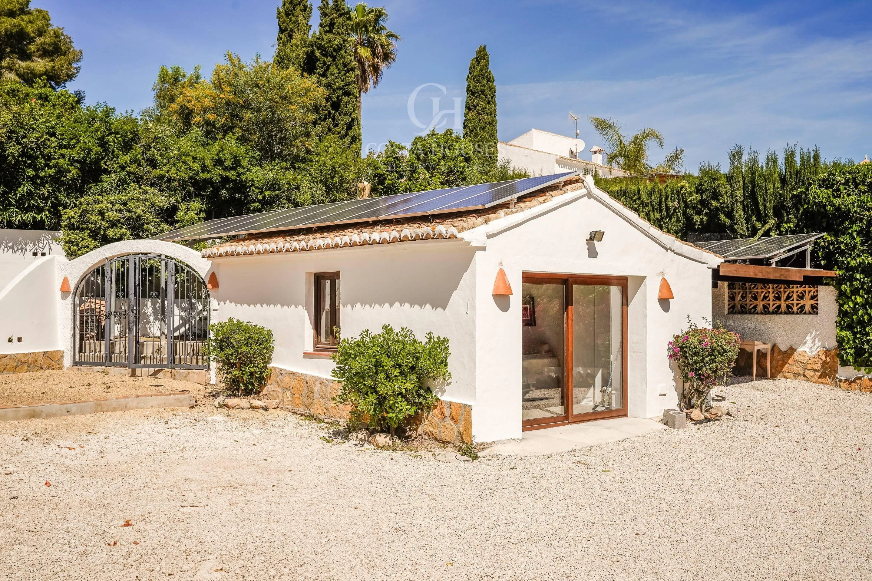 2840V_SERENA - VILLA SERENA · MEDITERRANE GÄRTEN, PRIVATSPHÄRE UND LEBENSSTIL IN LA LLUCA, JÁVEA