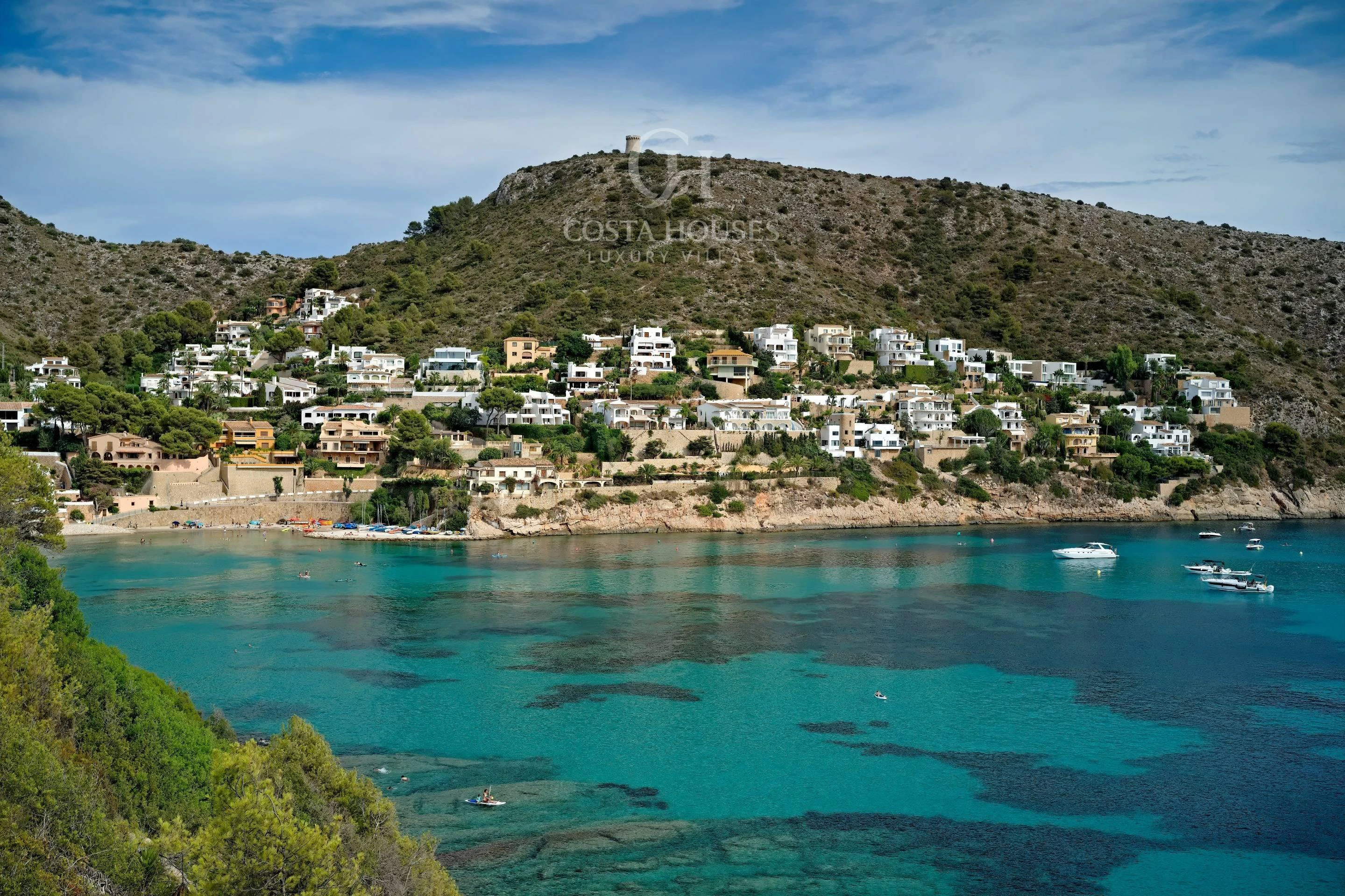2872VL_AMARE - VILLA AMARE · MEDITERRANEAN HORIZON IN EL PORTET, MORAIRA