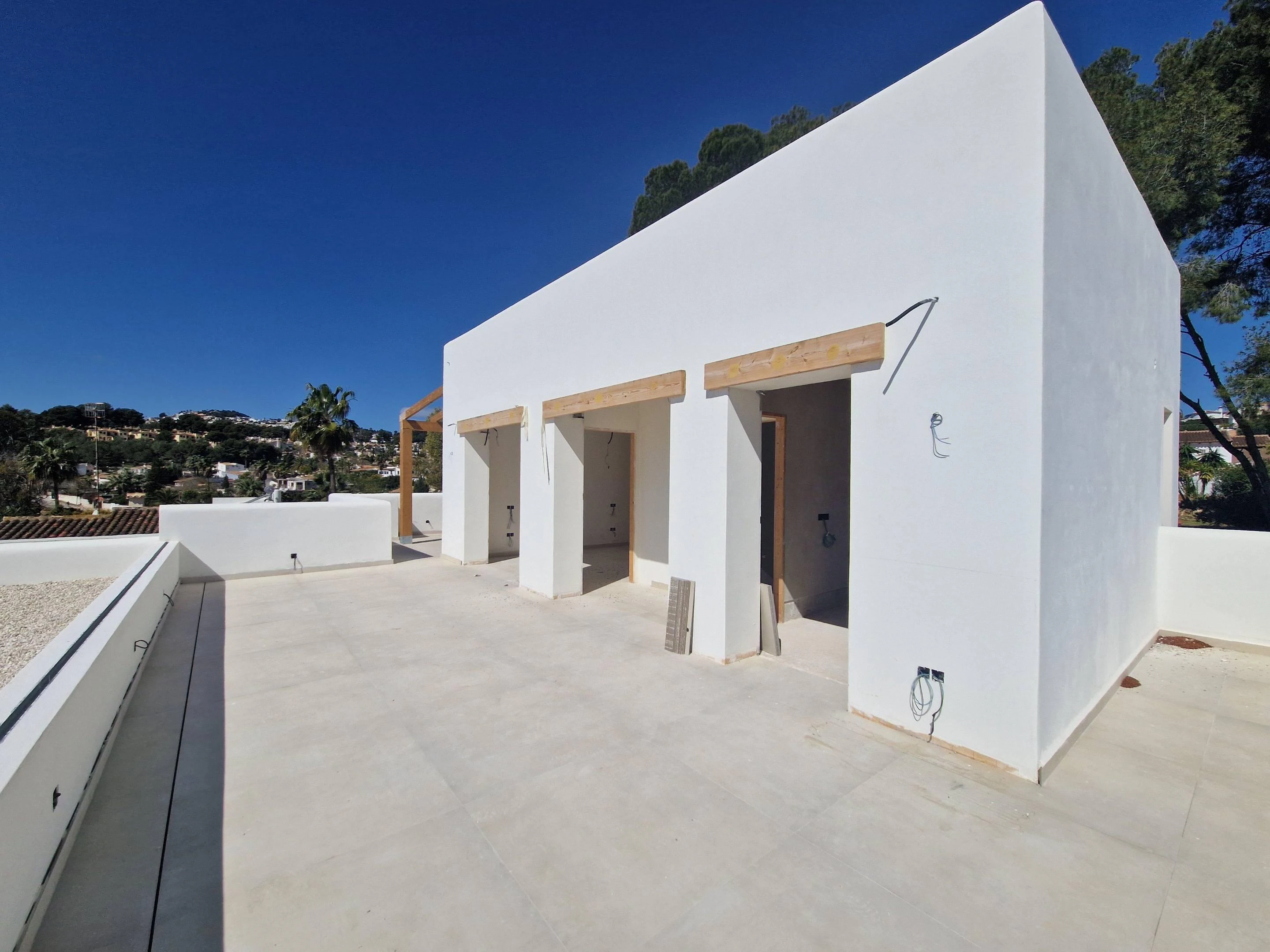 2847VL_AURA - VILLA AURA · LUXUS-NEUBAU, WO DAS MEER ZUM HORIZONT WIRD IN MORAIRA