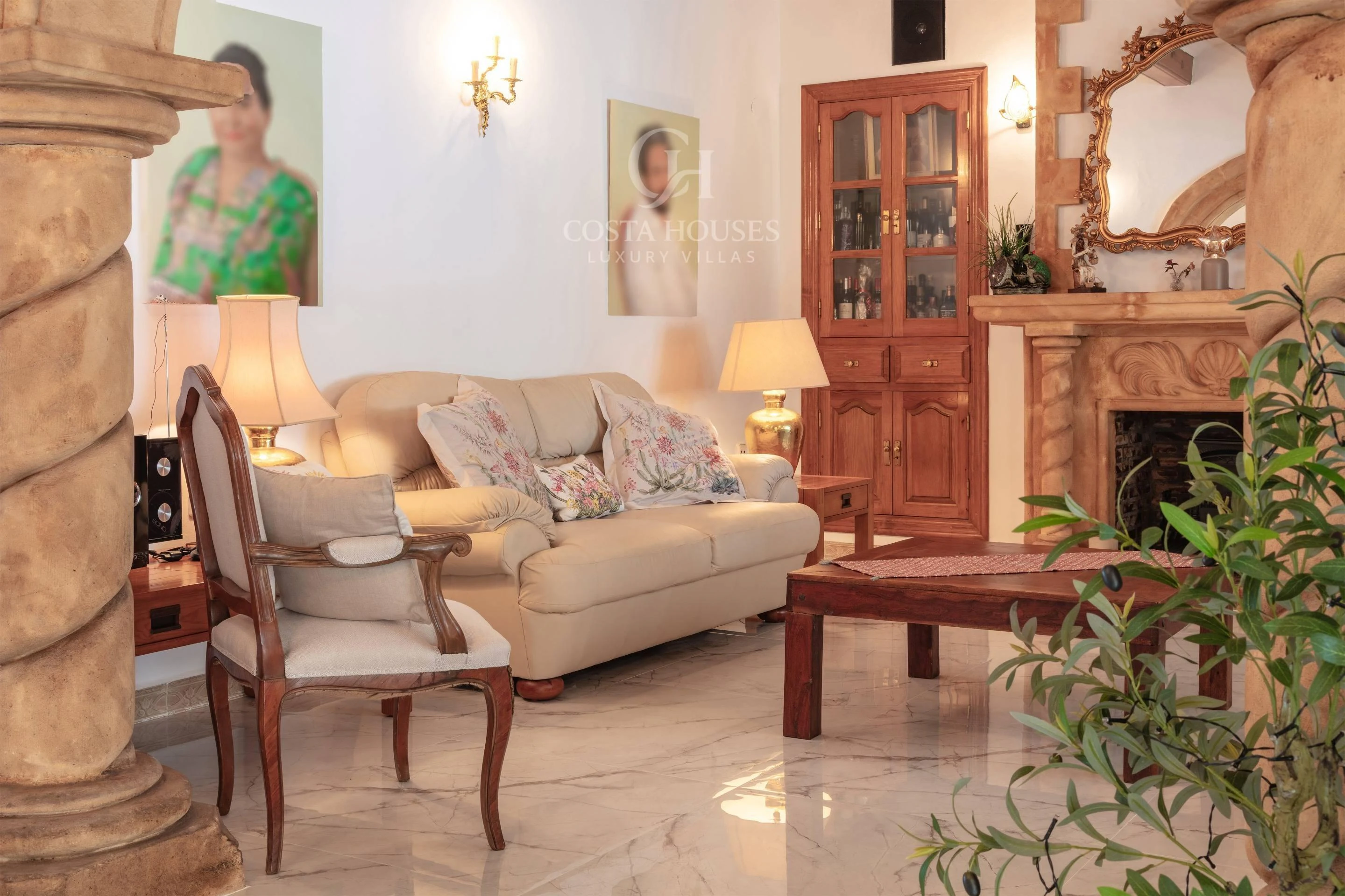 VILLA ALMENDRA · ELEGANCIA MEDITERRÁNEA ENTRE PALMERAS Y JARDINES EN LA LLUCA, JÁVEA