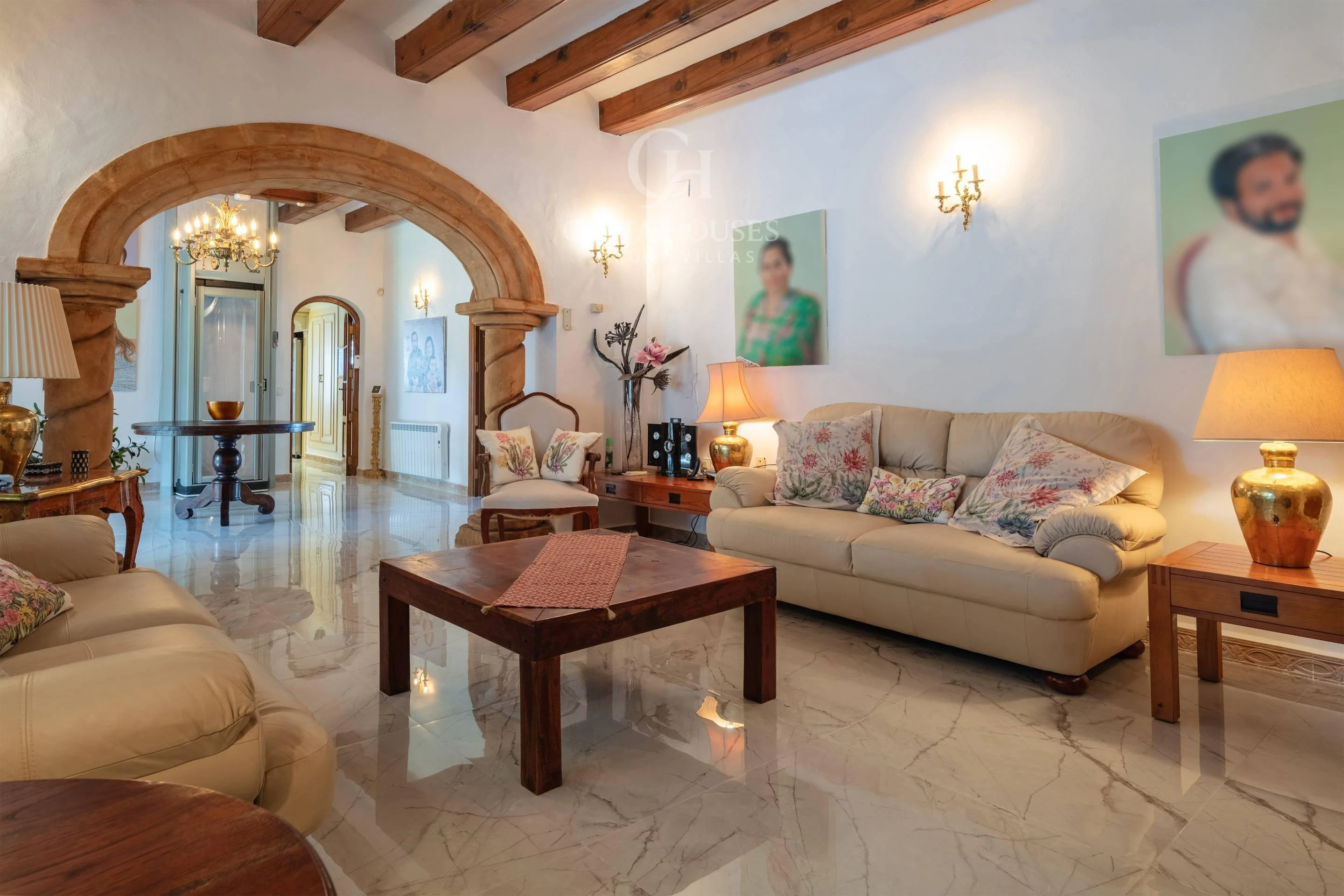 VILLA ALMENDRA · ELEGANCIA MEDITERRÁNEA ENTRE PALMERAS Y JARDINES EN LA LLUCA, JÁVEA
