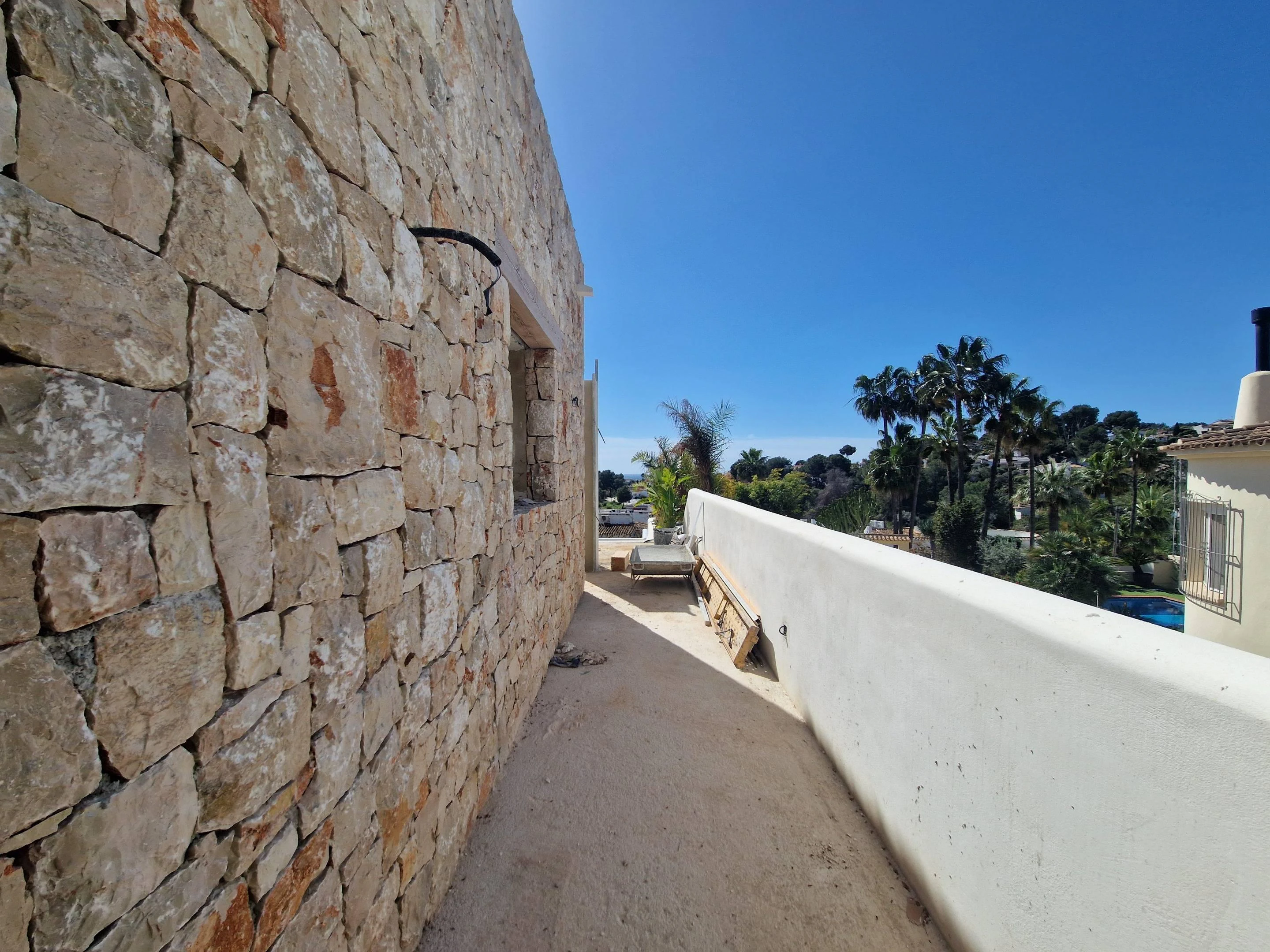 2847VL_AURA - VILLA AURA · LUXUS-NEUBAU, WO DAS MEER ZUM HORIZONT WIRD IN MORAIRA