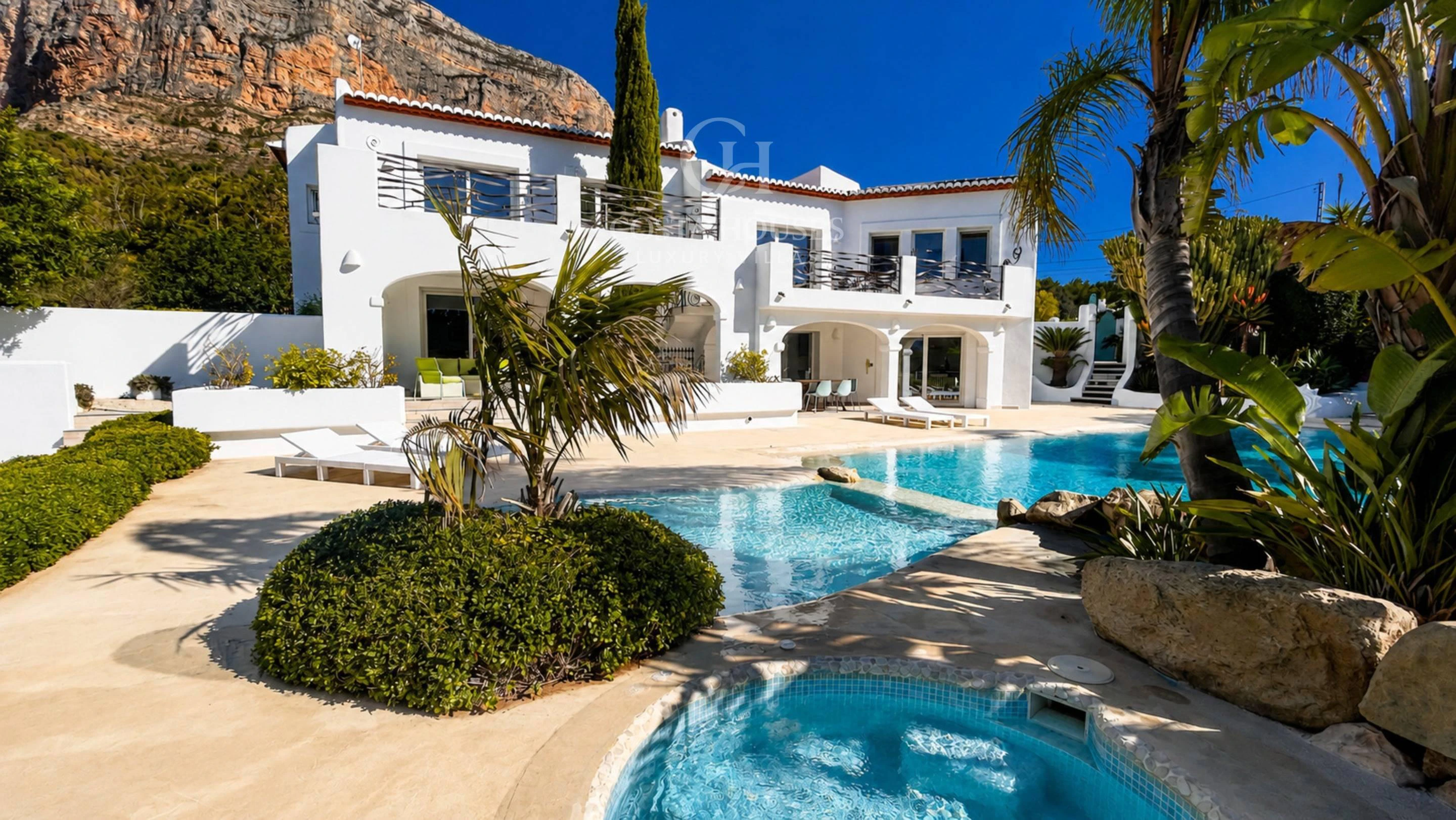2876V_SOLANA - VILLA SOLANA · WEISSE ARCHITEKTUR ZWISCHEN GÄRTEN UND MONTGO JAVEA
