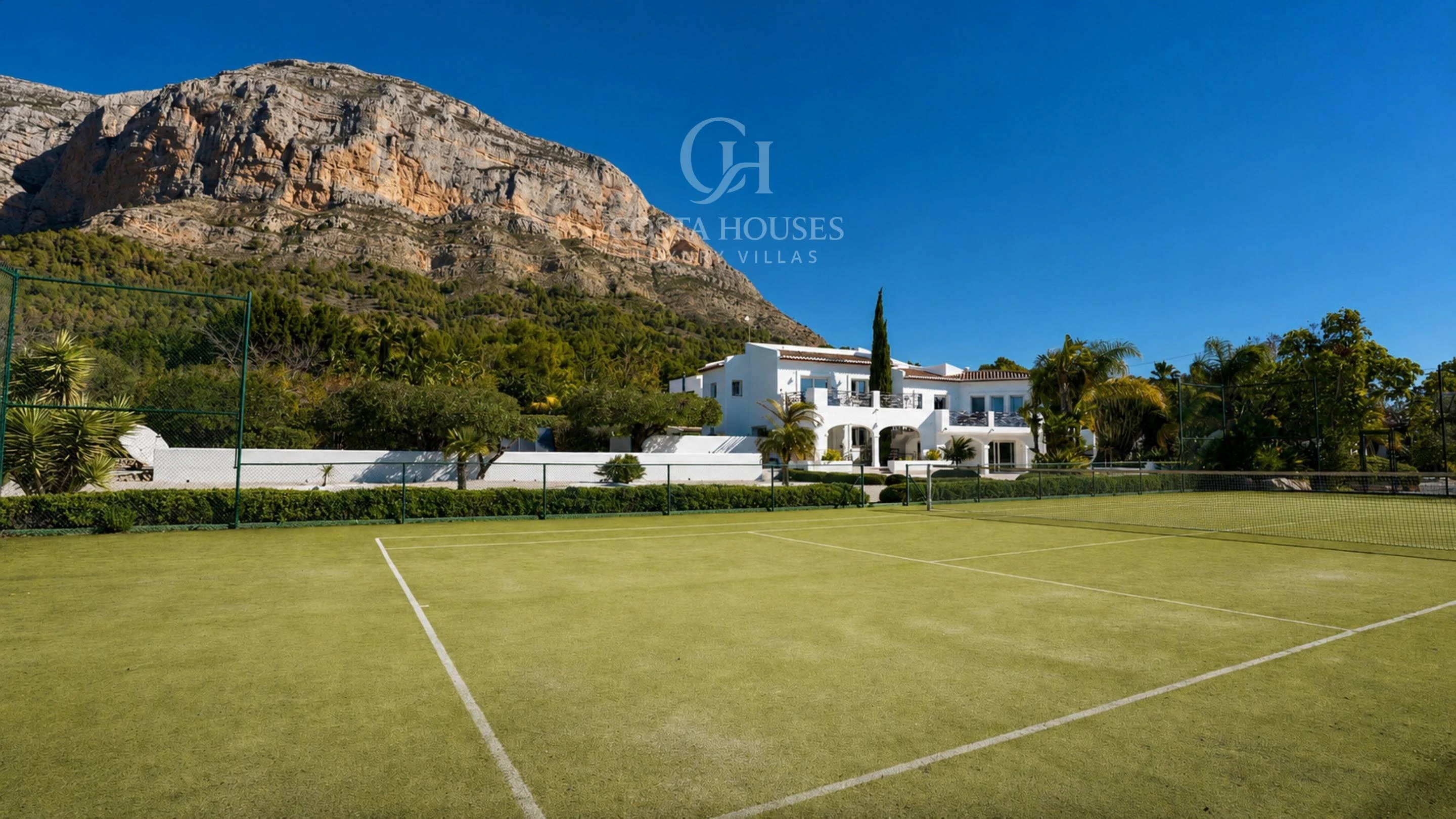 2876V_SOLANA - VILLA SOLANA · WEISSE ARCHITEKTUR ZWISCHEN GÄRTEN UND MONTGO JAVEA