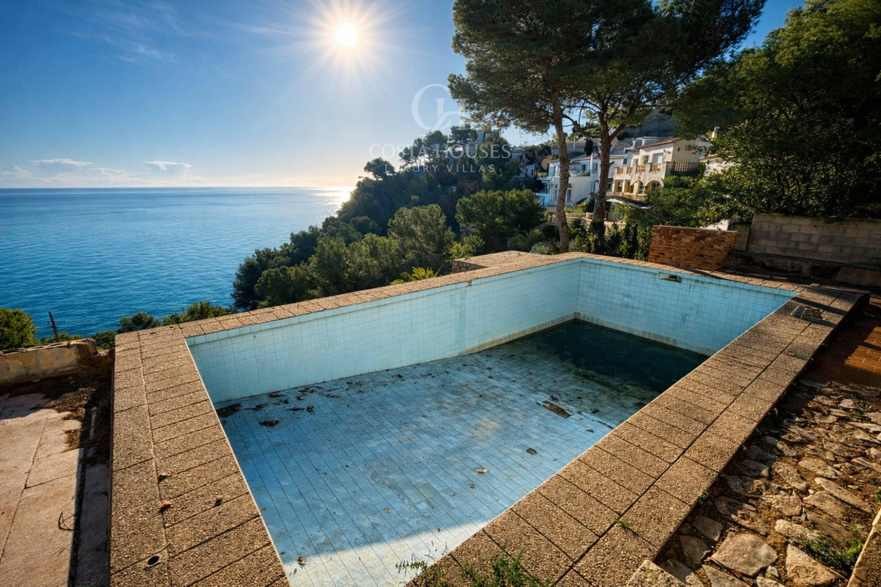 2826VL_ISOLABLU - VILLA ISOLA BLU · MEDITERRANER SONNENAUFGANG AM HORIZONT VON IBIZA, JÁVEA