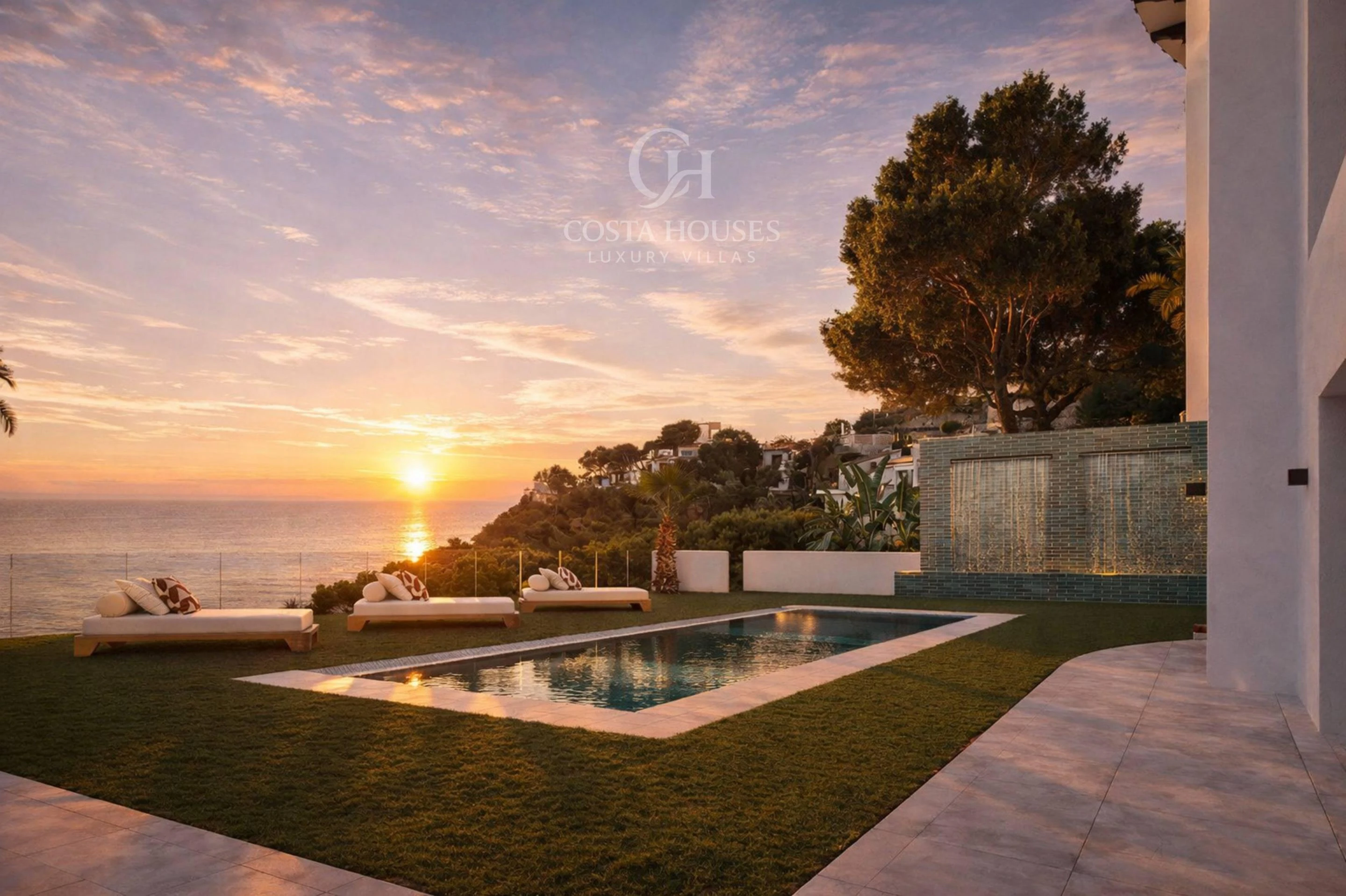 2826VL_ISOLABLU - VILLA ISOLA BLU · MEDITERRANER SONNENAUFGANG AM HORIZONT VON IBIZA, JÁVEA