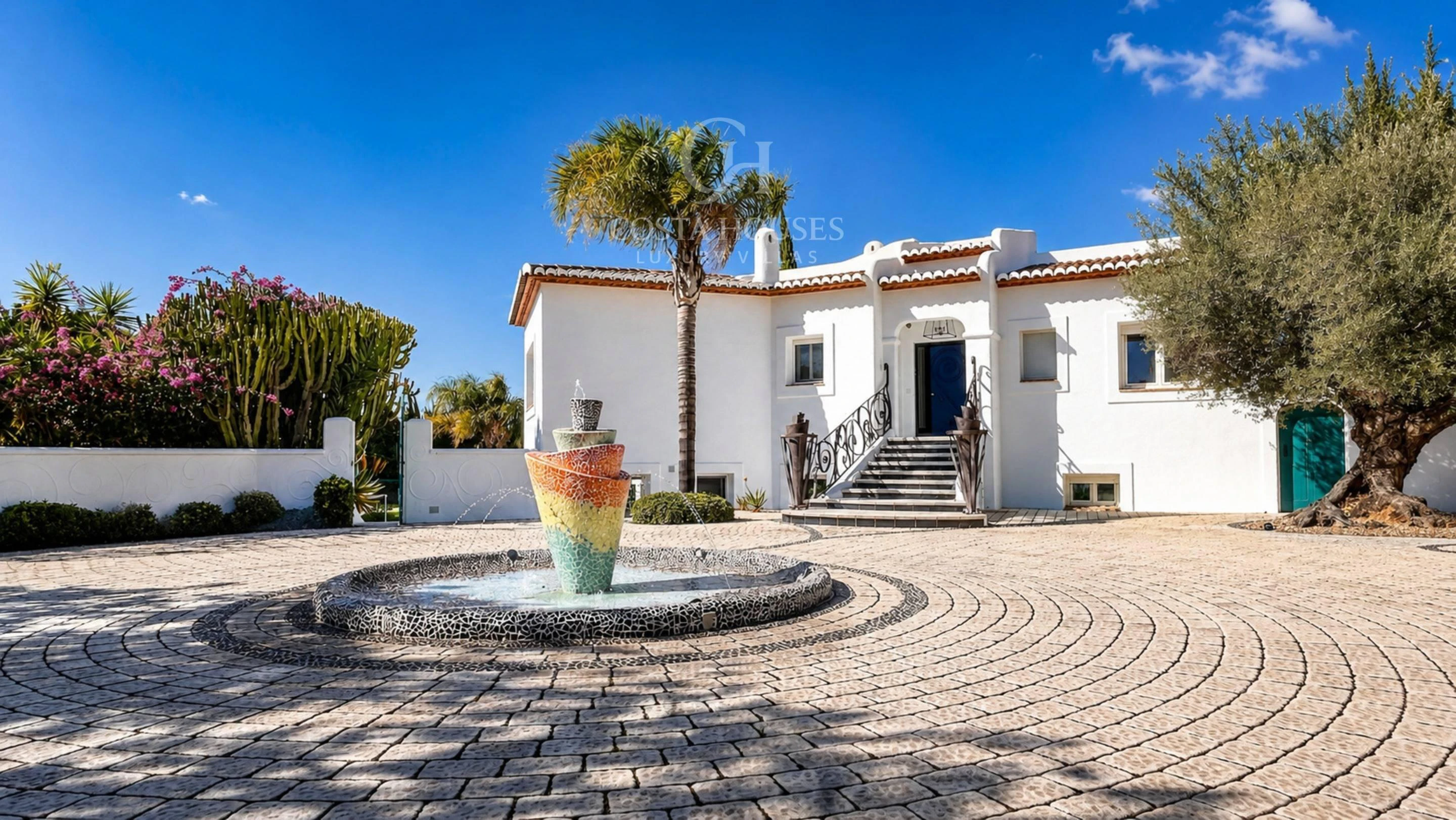 2876V_SOLANA - VILLA SOLANA · WEISSE ARCHITEKTUR ZWISCHEN GÄRTEN UND MONTGO JAVEA