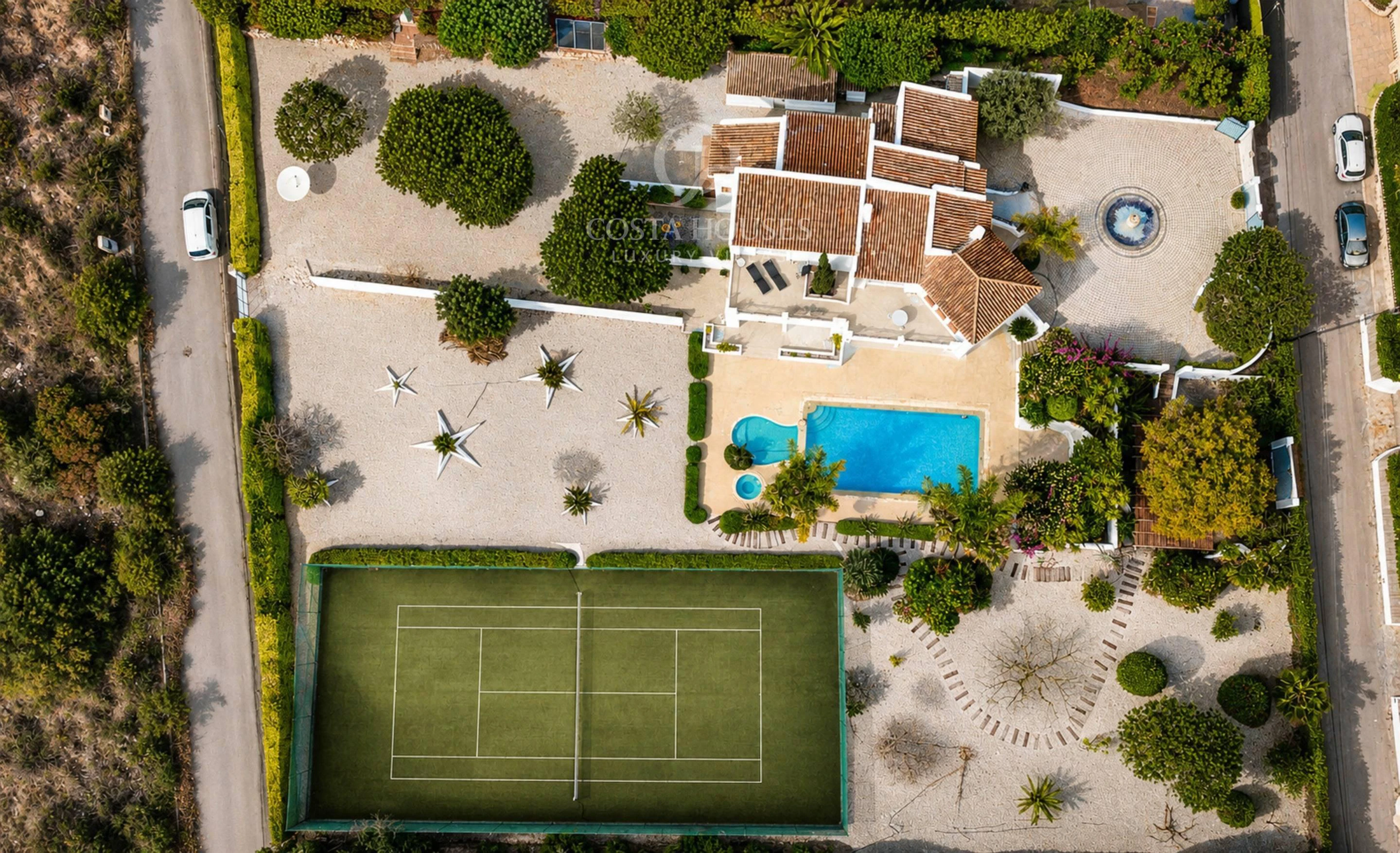 2876V_SOLANA - VILLA SOLANA · WEISSE ARCHITEKTUR ZWISCHEN GÄRTEN UND MONTGO JAVEA