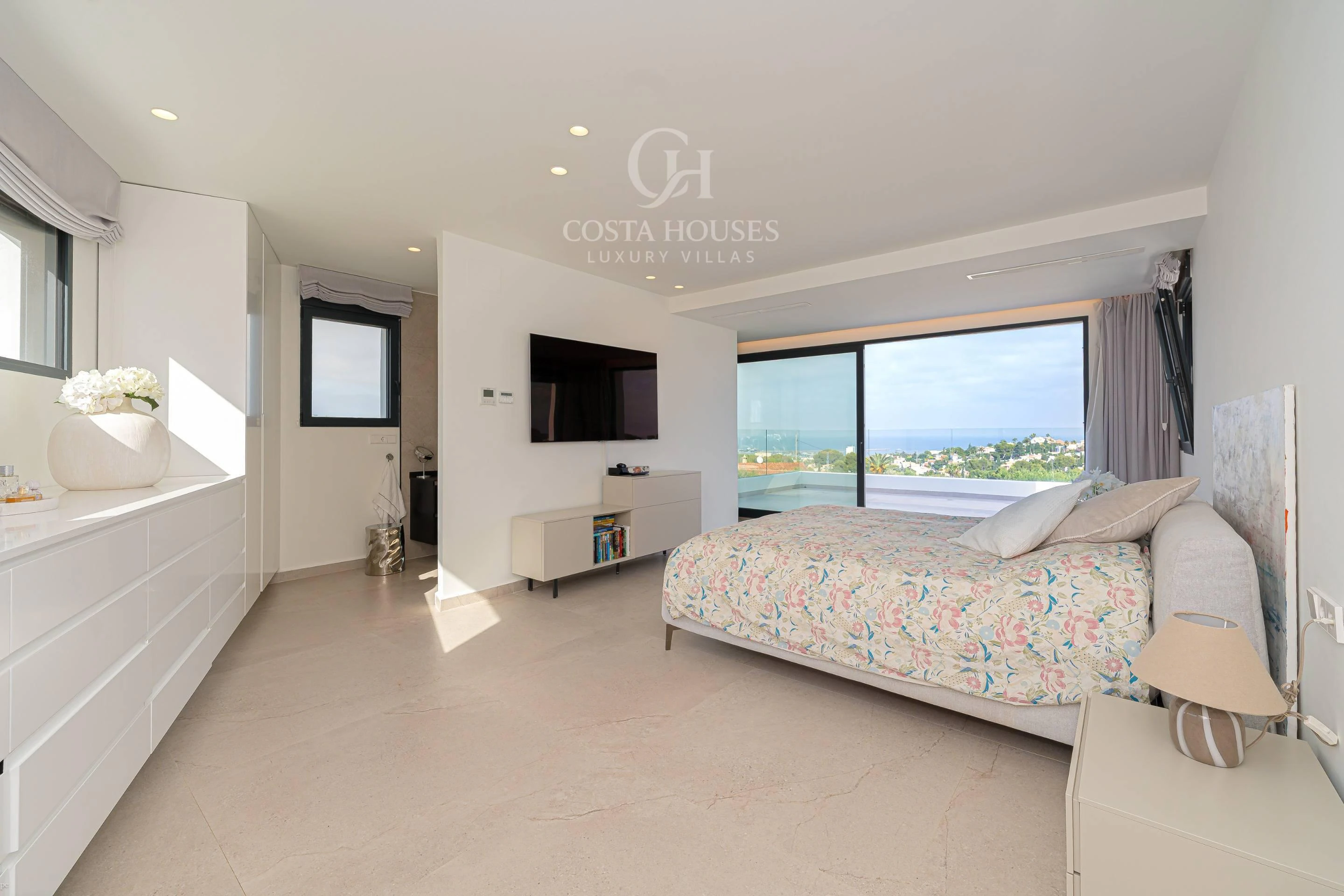 2820V_CAMPUS - VILLA CAMPUS · ZEITGENÖSSISCHE ARCHITEKTUR MIT MEER- UND MONTGÓ-BLICK, DÉNIA