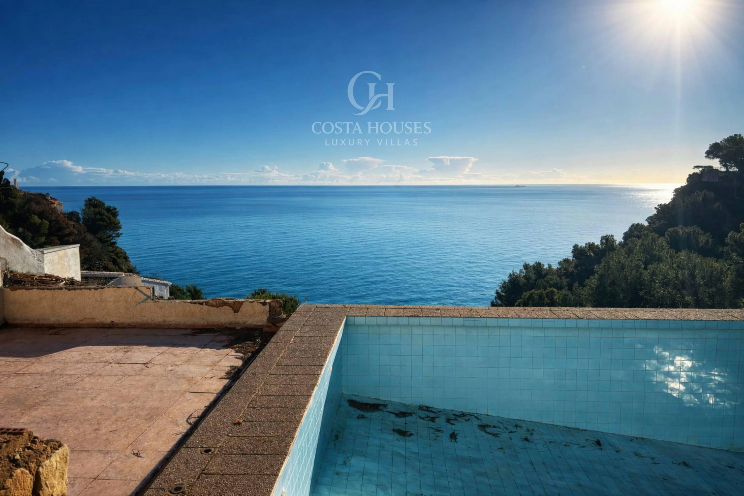 2826VL_ISOLABLU - VILLA ISOLA BLU · MEDITERRANER SONNENAUFGANG AM HORIZONT VON IBIZA, JÁVEA