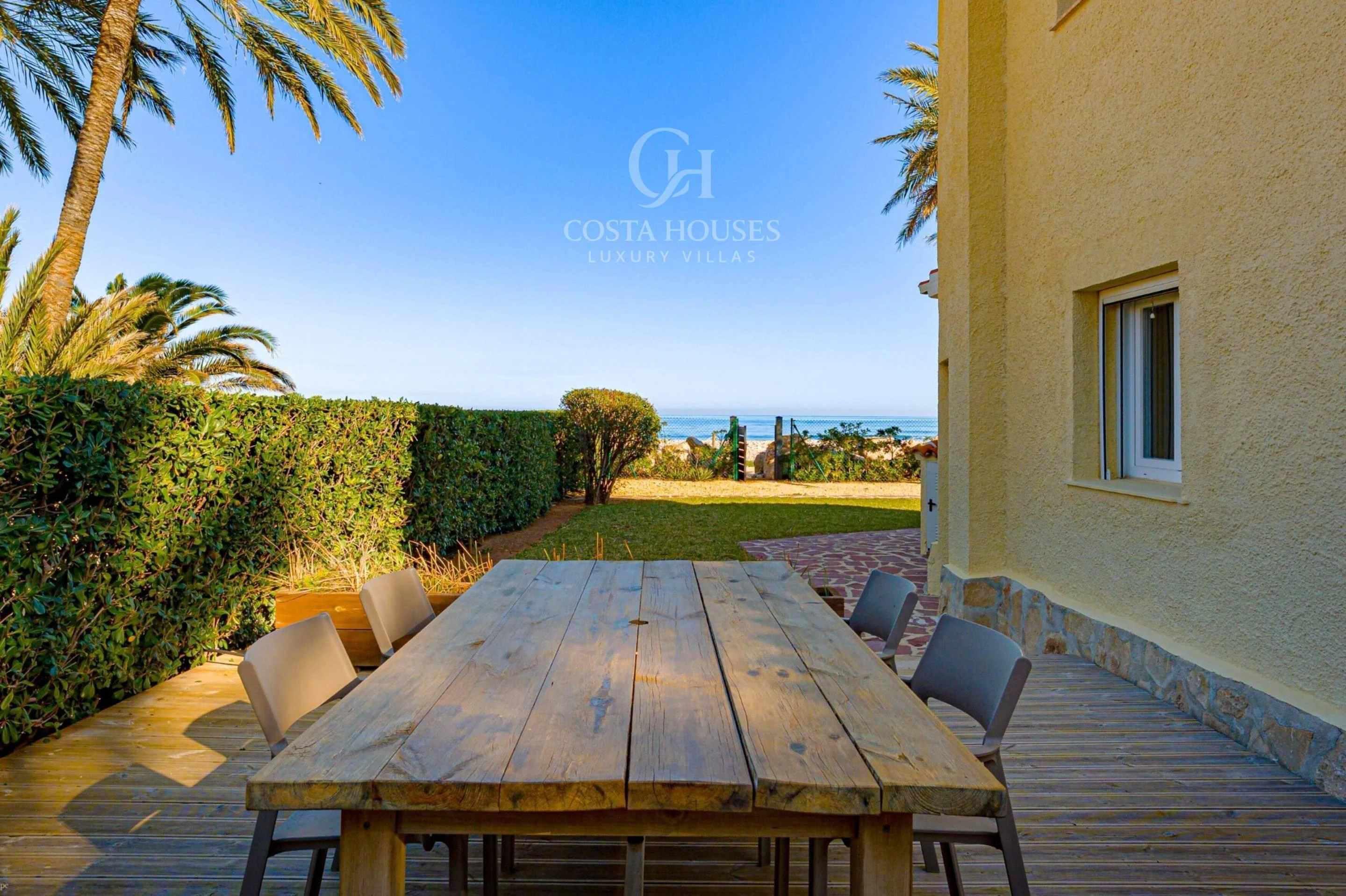 2868V_ALMADRAVA - VILLA ALMADRAVA · MEDITERRANE RUHE IN ERSTER MEERESLINIE IN DÉNIA