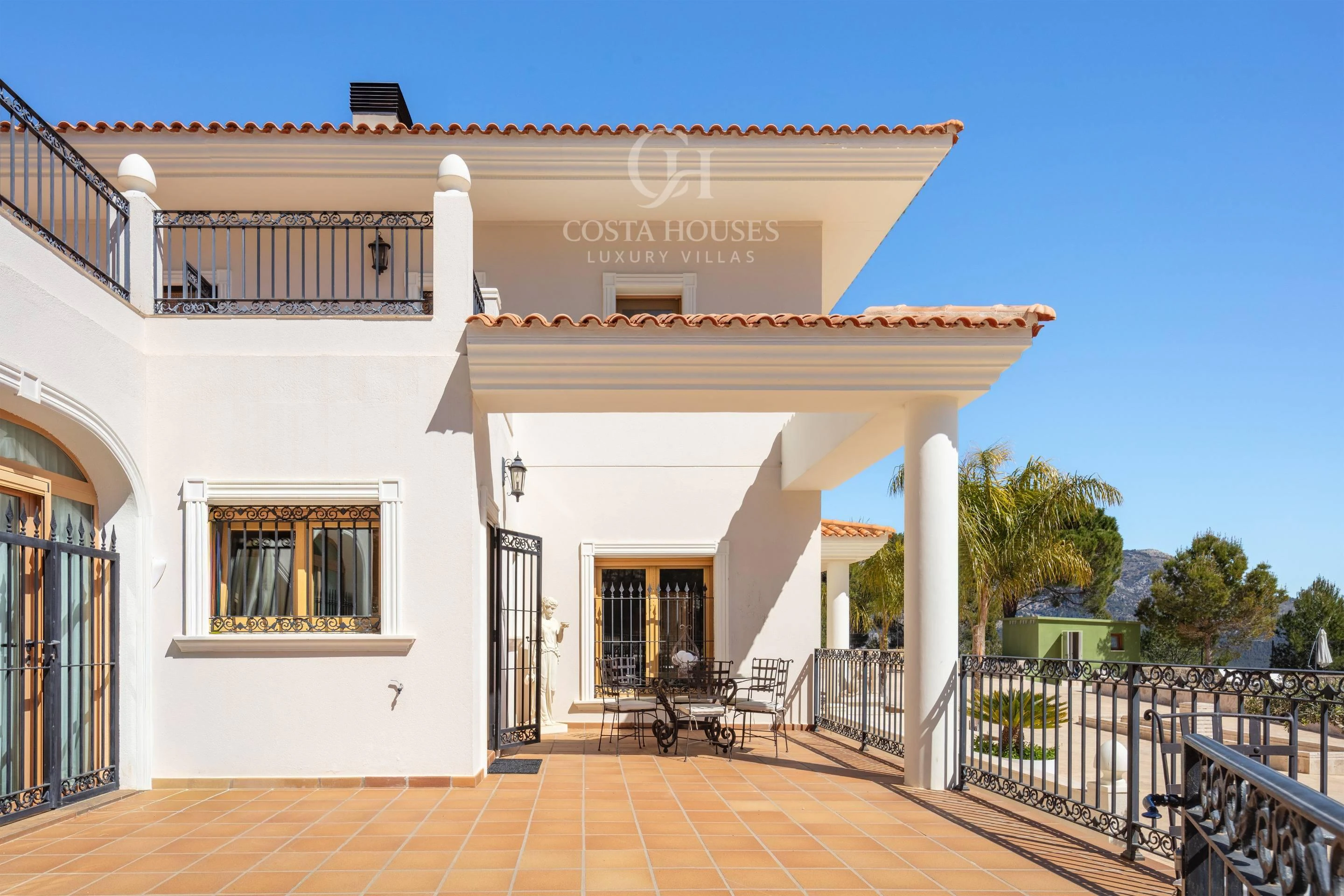 2854VL_SIERRAAZUL - FINCA SIERRA AZUL · PRIVATES REFUGIUM ZWISCHEN MEER UND BERGEN AN DER COSTA BLANCA NORD