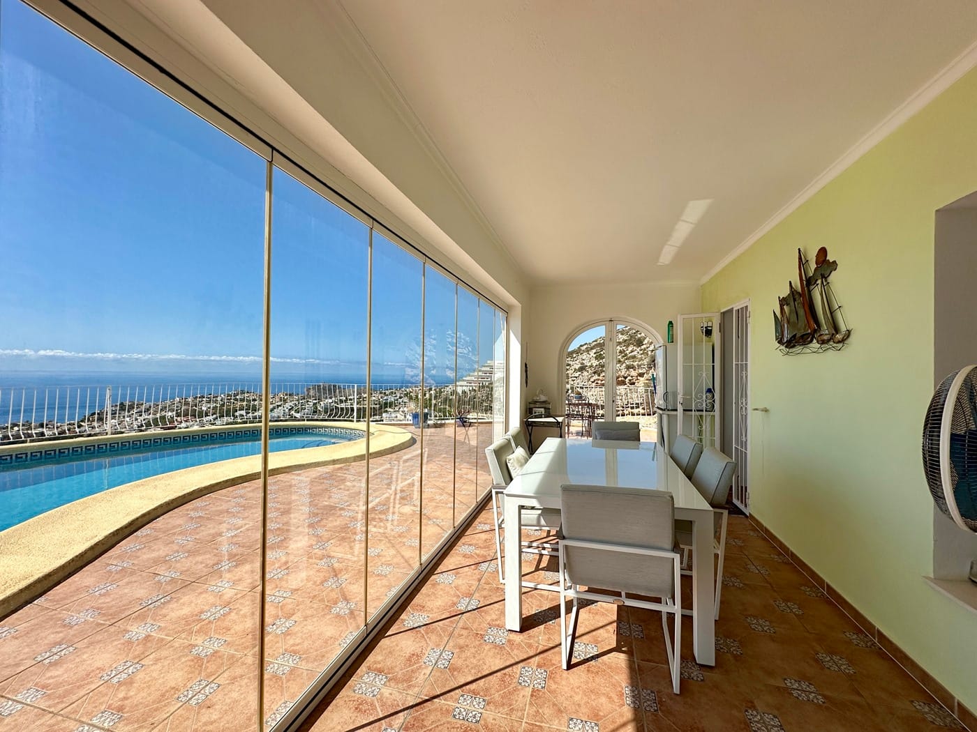 Spectaculaire villa met uitzicht op zee in Cumbre del Sol