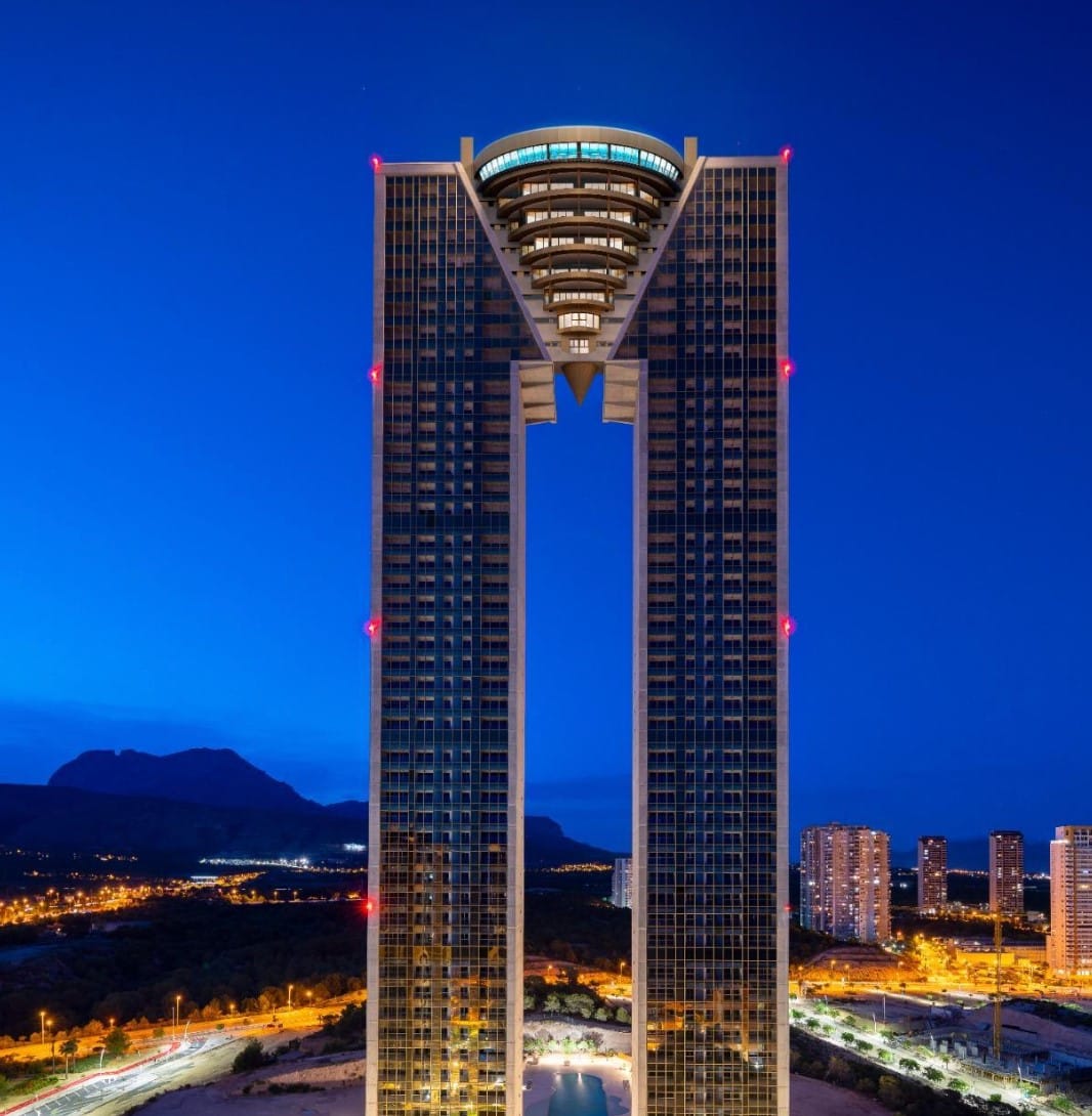 Exclusivo Apartamento de 2 Habitaciones en la Planta 27, Benidorm