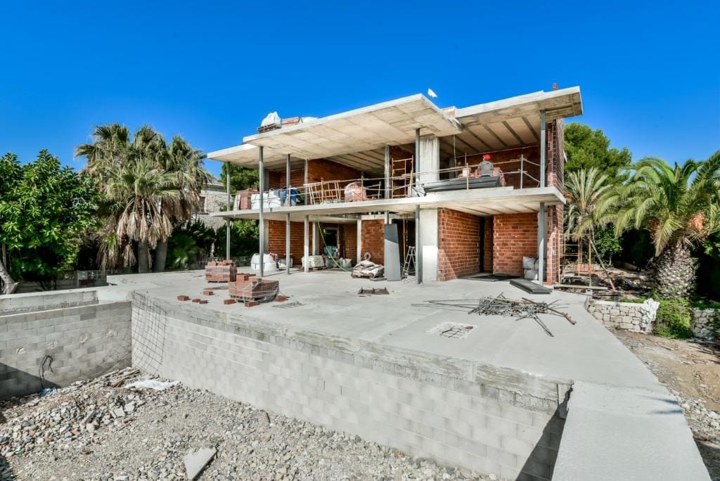VILLA MODERNA CON VISTAS IMPRESIONANTES AL MAR