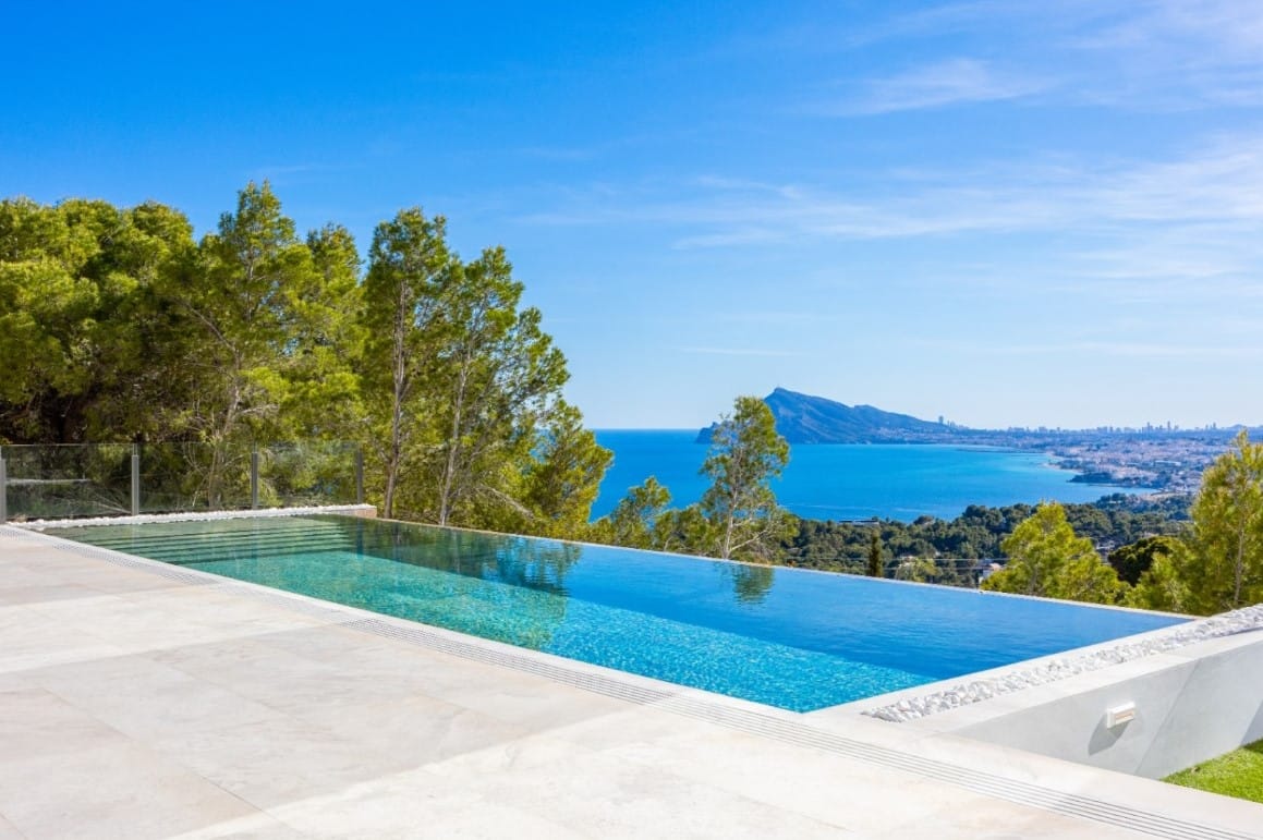Villa de lujo con vistas panorámicas al mar en Altea Hills