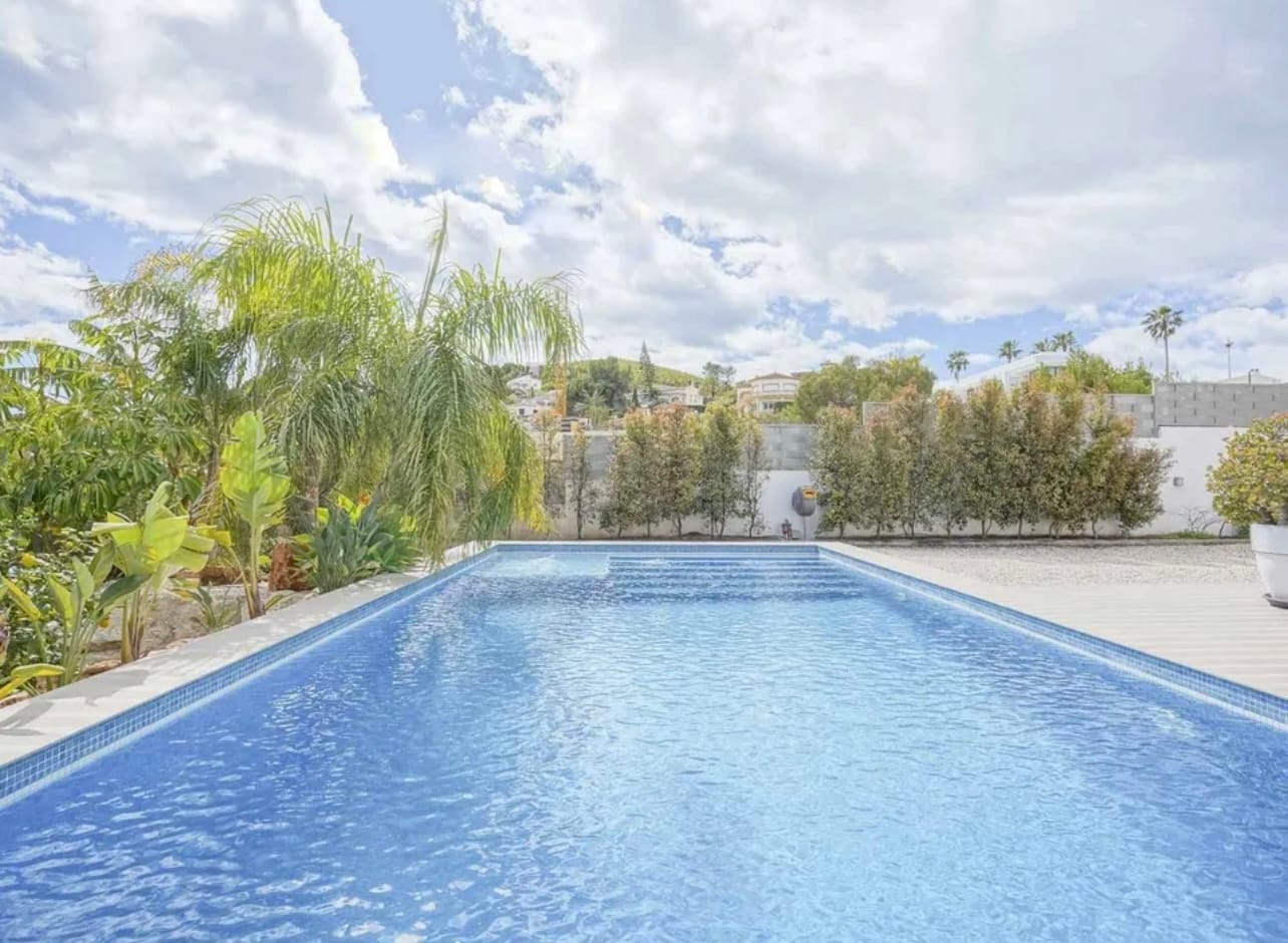 Lujosa Villa con Vistas al Mar en Pinosol, Jávea