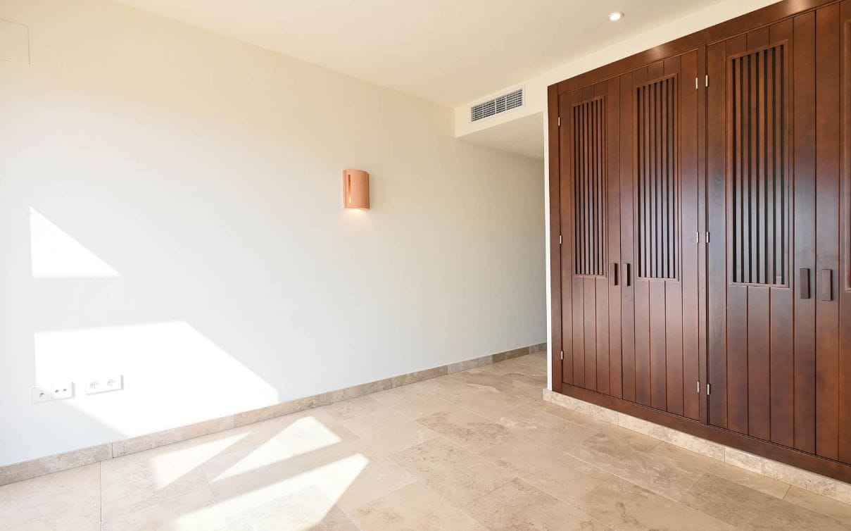 Exclusiva Villa Mediterránea Reformada con Vistas al Mar en Moraira