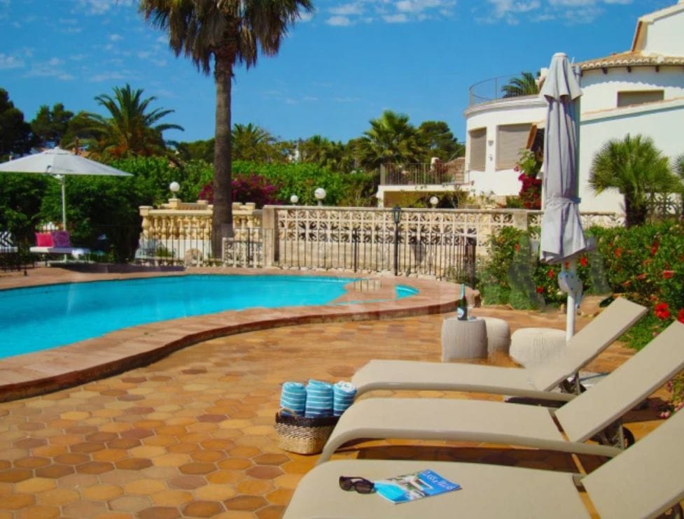 Villa de 3 dormitorios con impresionantes vistas al mar en Javea