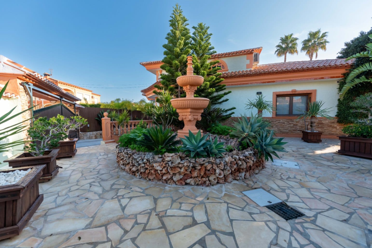 MAGNIFICA Y EXCLUSIVA VILLA EN CALPE