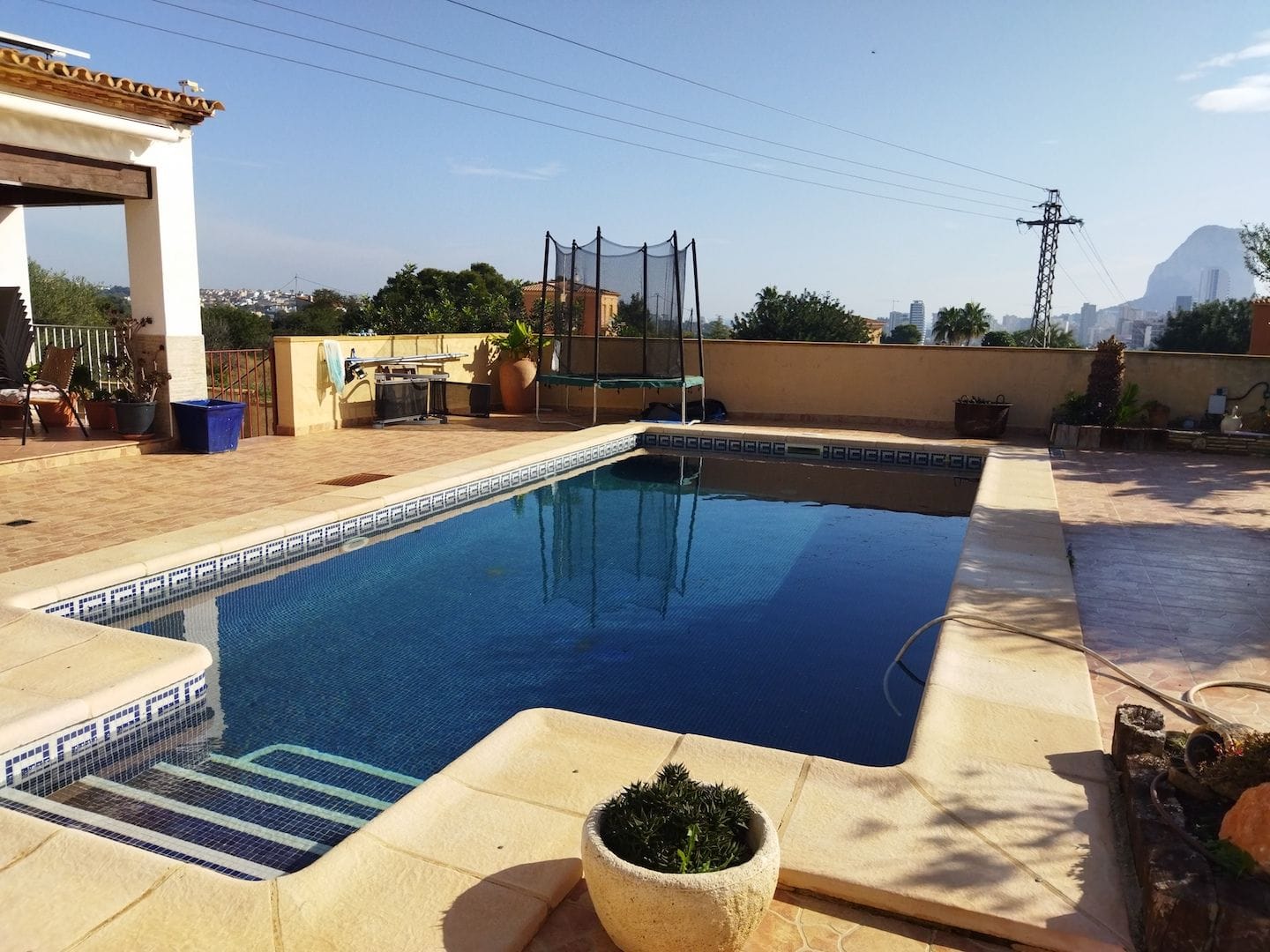 VILLA FANTASTIQUE AVEC UN EXCELLENT EMPLACEMENT