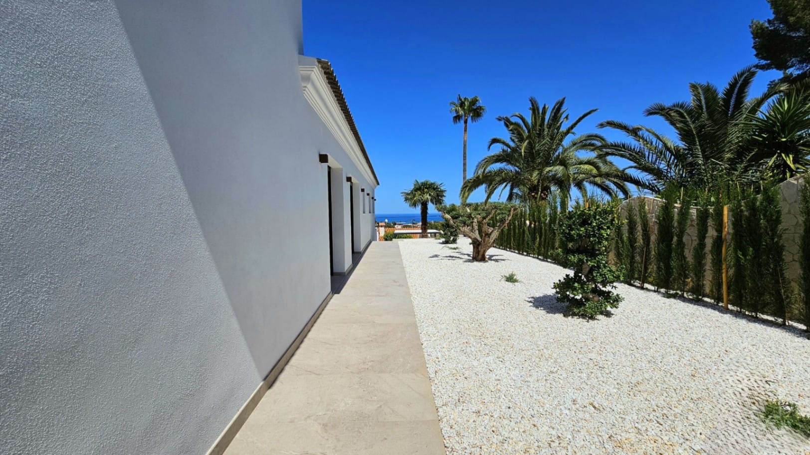 Villa mit 4 Schlafzimmern in Denia, Montgó