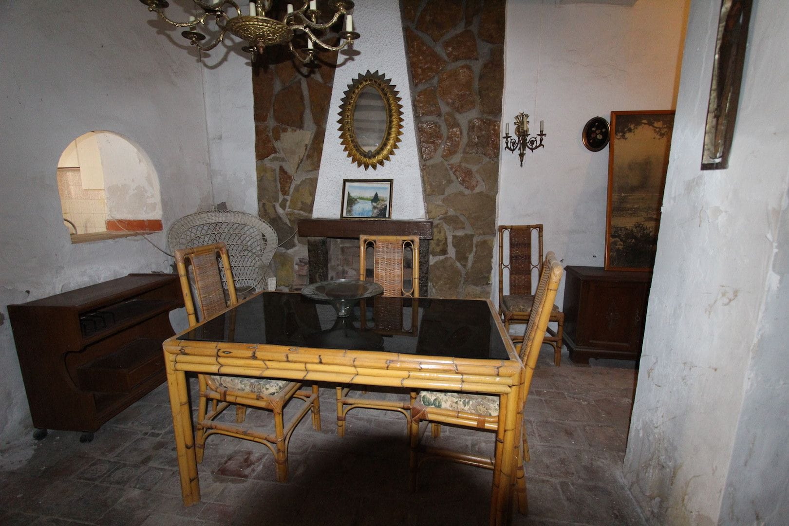 CASA DE PUEBLO EN EL CASCO ANTIGUO